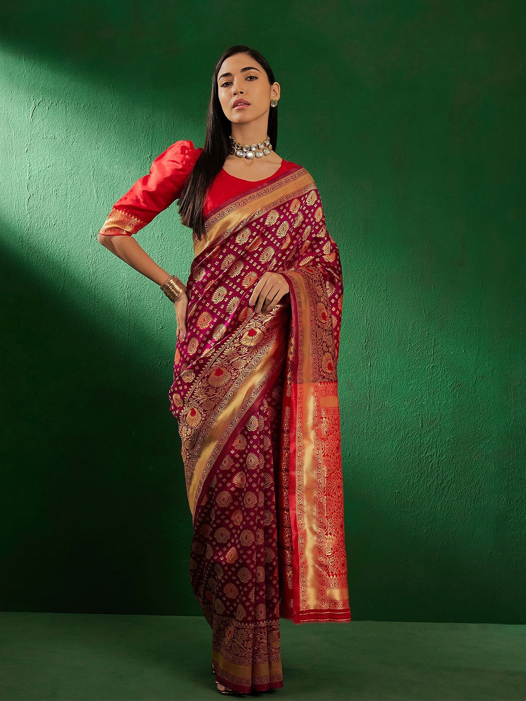 

DIVASTRI Woven Design Zari Silk Blend Designer Banarasi Saree, Burgundy