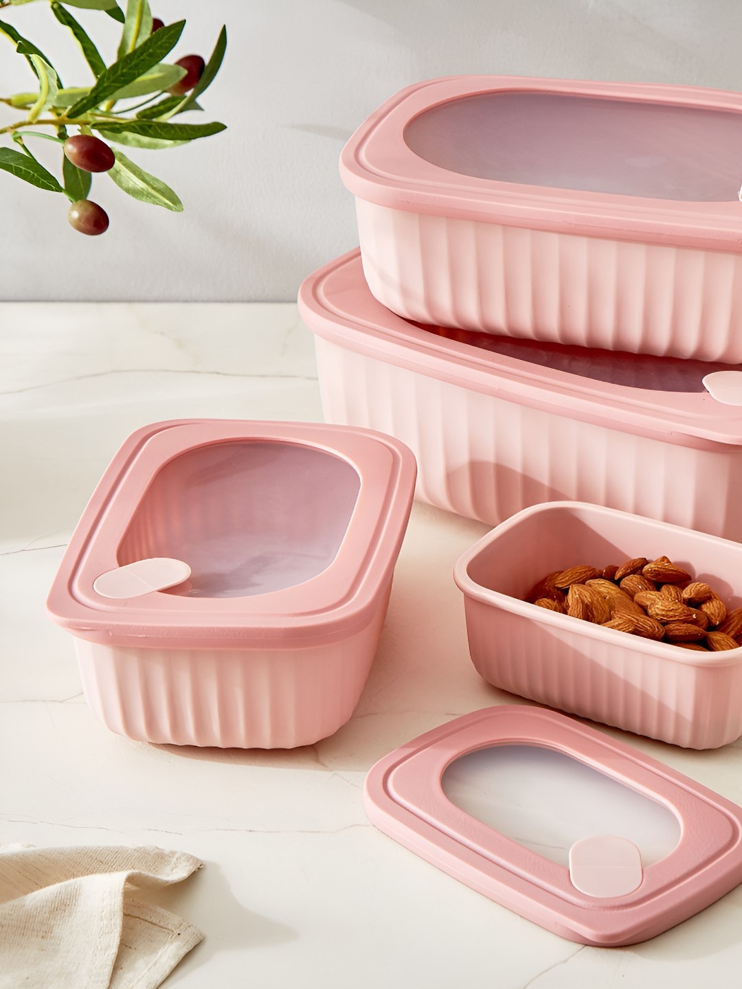 

Home Centre Omnis Aruba 4 Pieces Pink Storage Canister Container