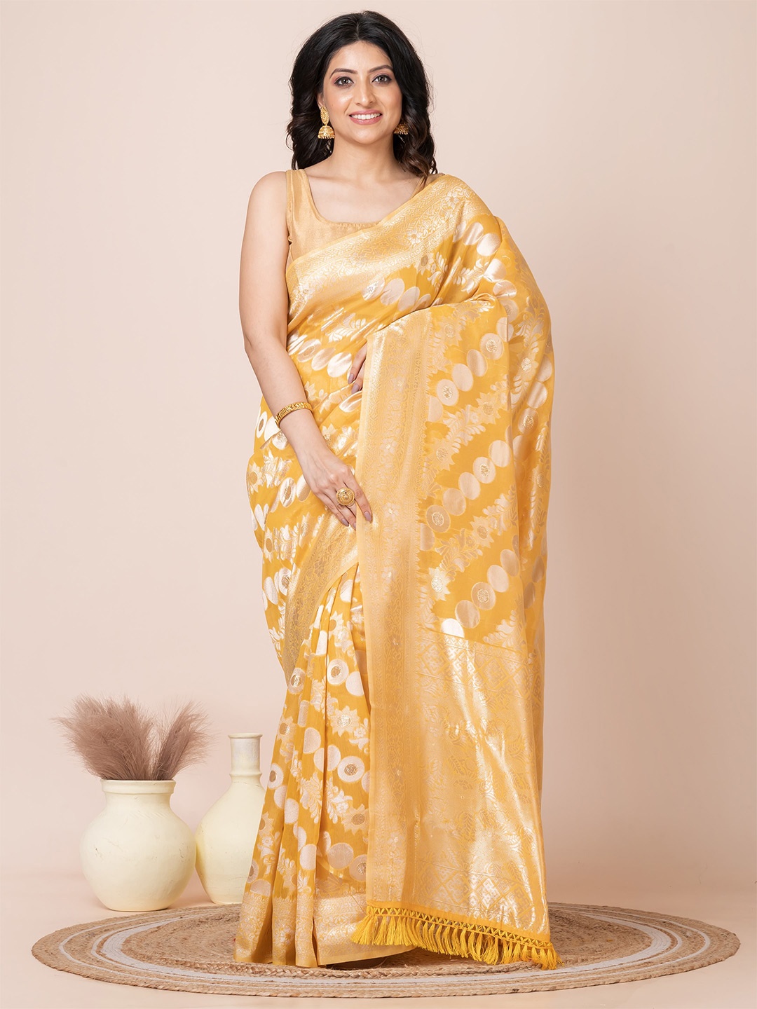 

Laa Calcutta Woven Design Floral Zari Banarasi Saree, Yellow