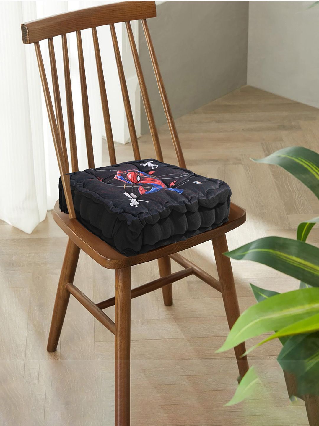 

Kuber Industries Black & Red 6 Pieces Printed Chair Pads