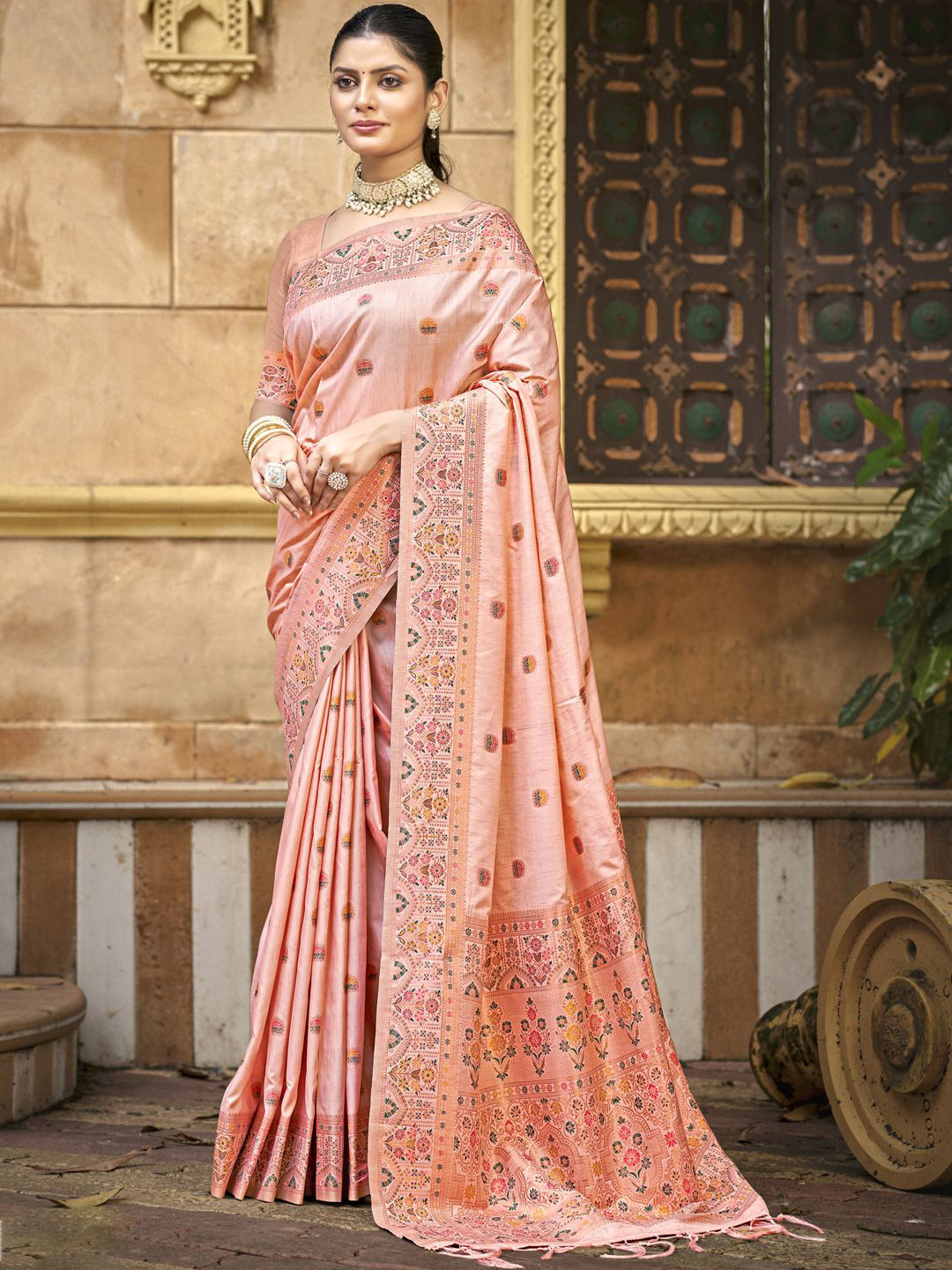 

SANGAM PRINTS Woven Design Zari Tussar Saree, Pink
