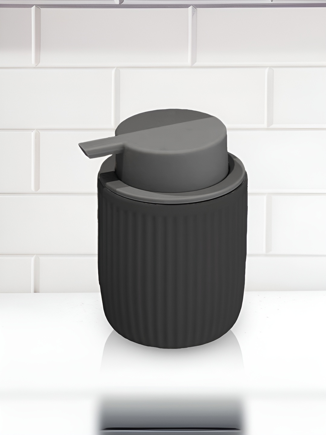 

UMAI Black Striped Ceramic Soap Dispenser 320 ml