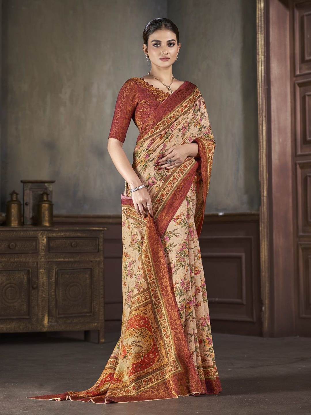 

JIVORA Ethnic Motifs Printed Pure Silk Saree, Maroon