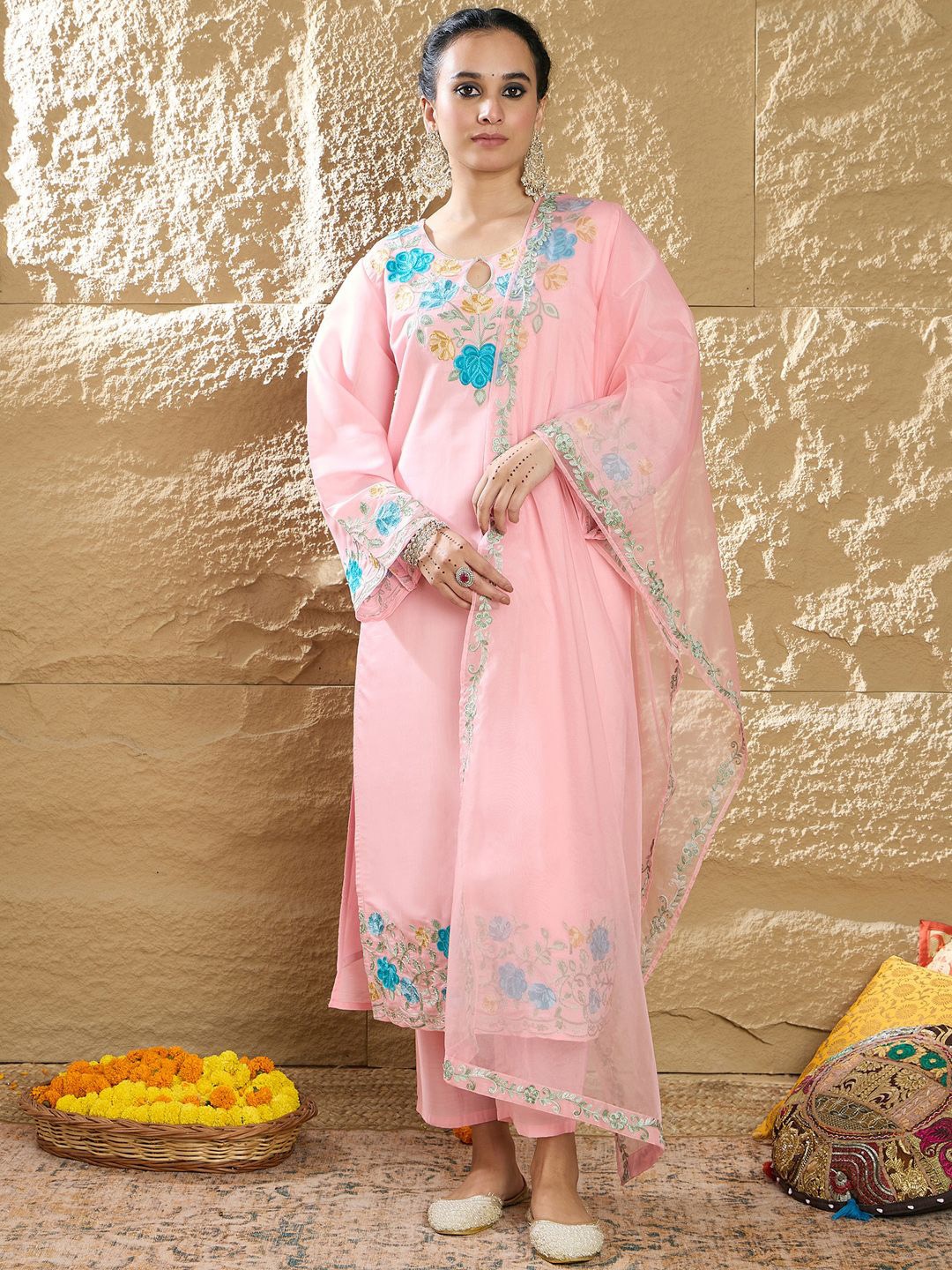 

Indo Era Women Floral Embroidered Regular Thread Work Kurta with Trousers & With Dupatta, Pink