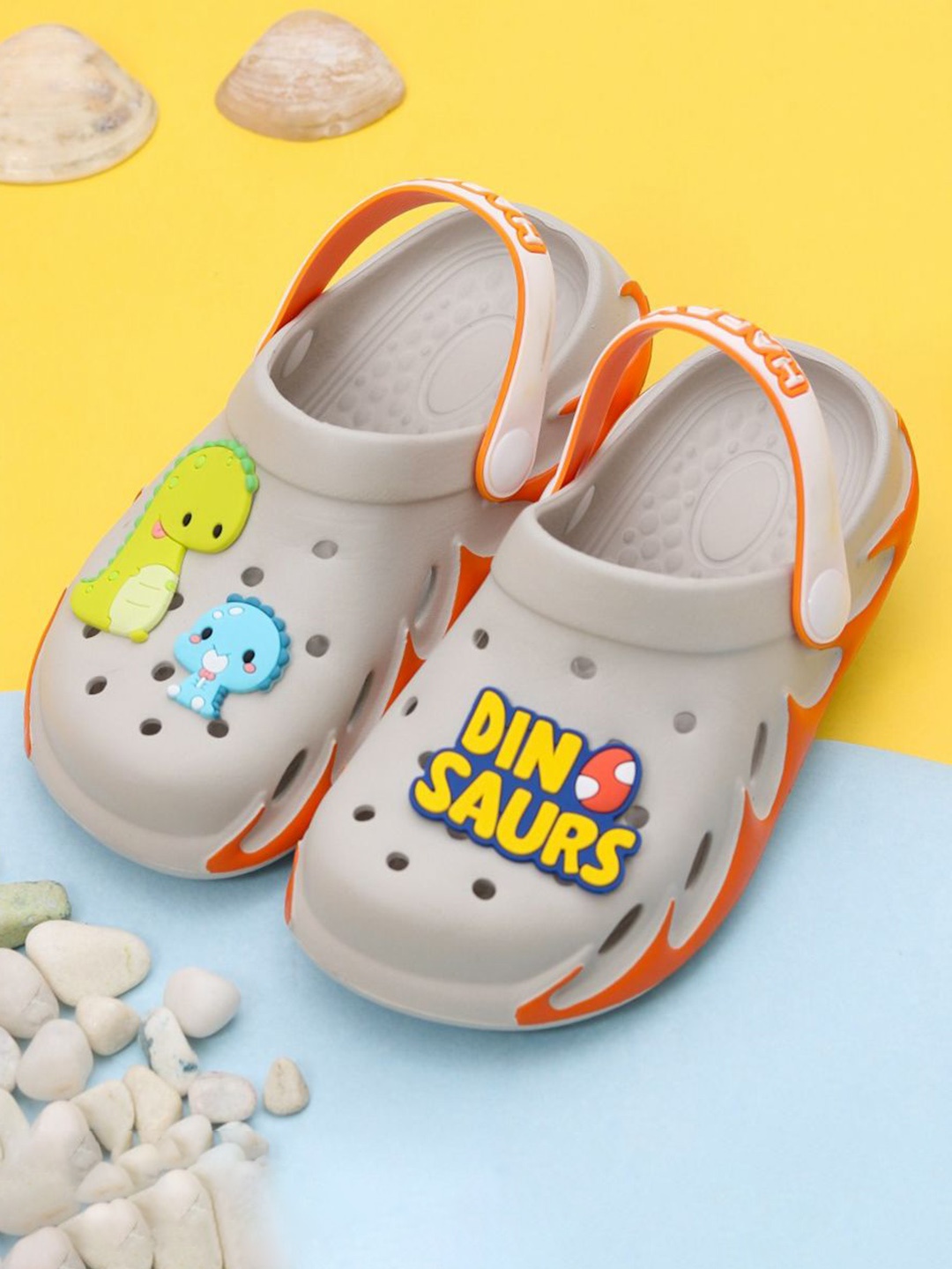 

Yellow Bee Kids Boys Dinosaur Applique Clogs, Grey