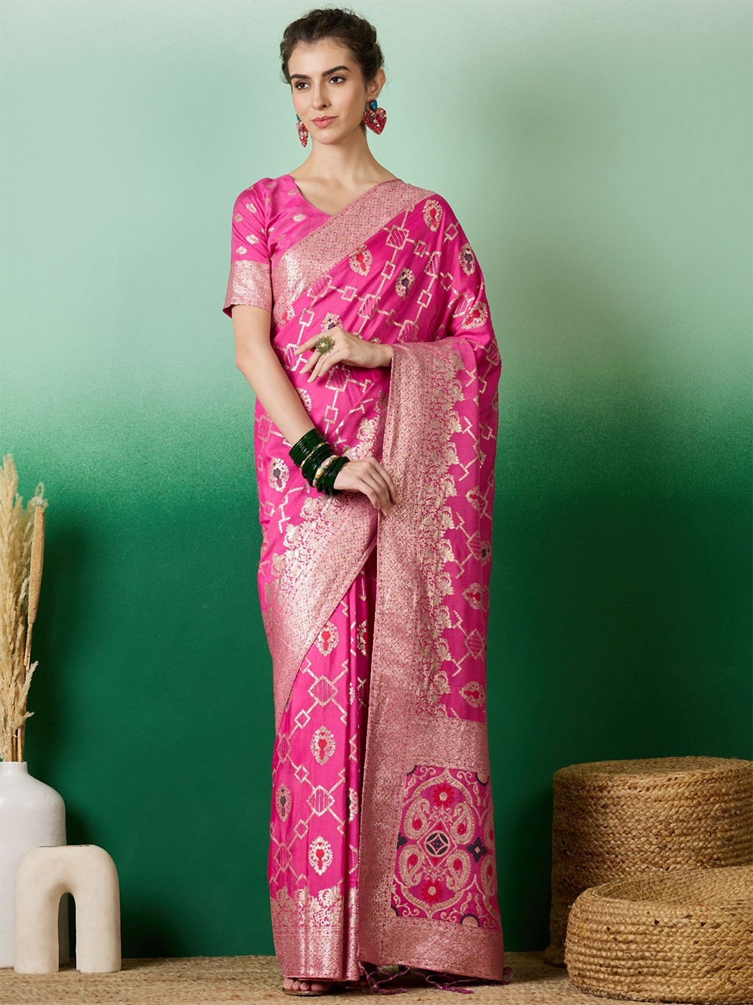 

Maroosh Ethnic Motifs Woven Design Zari Banarasi Saree, Pink