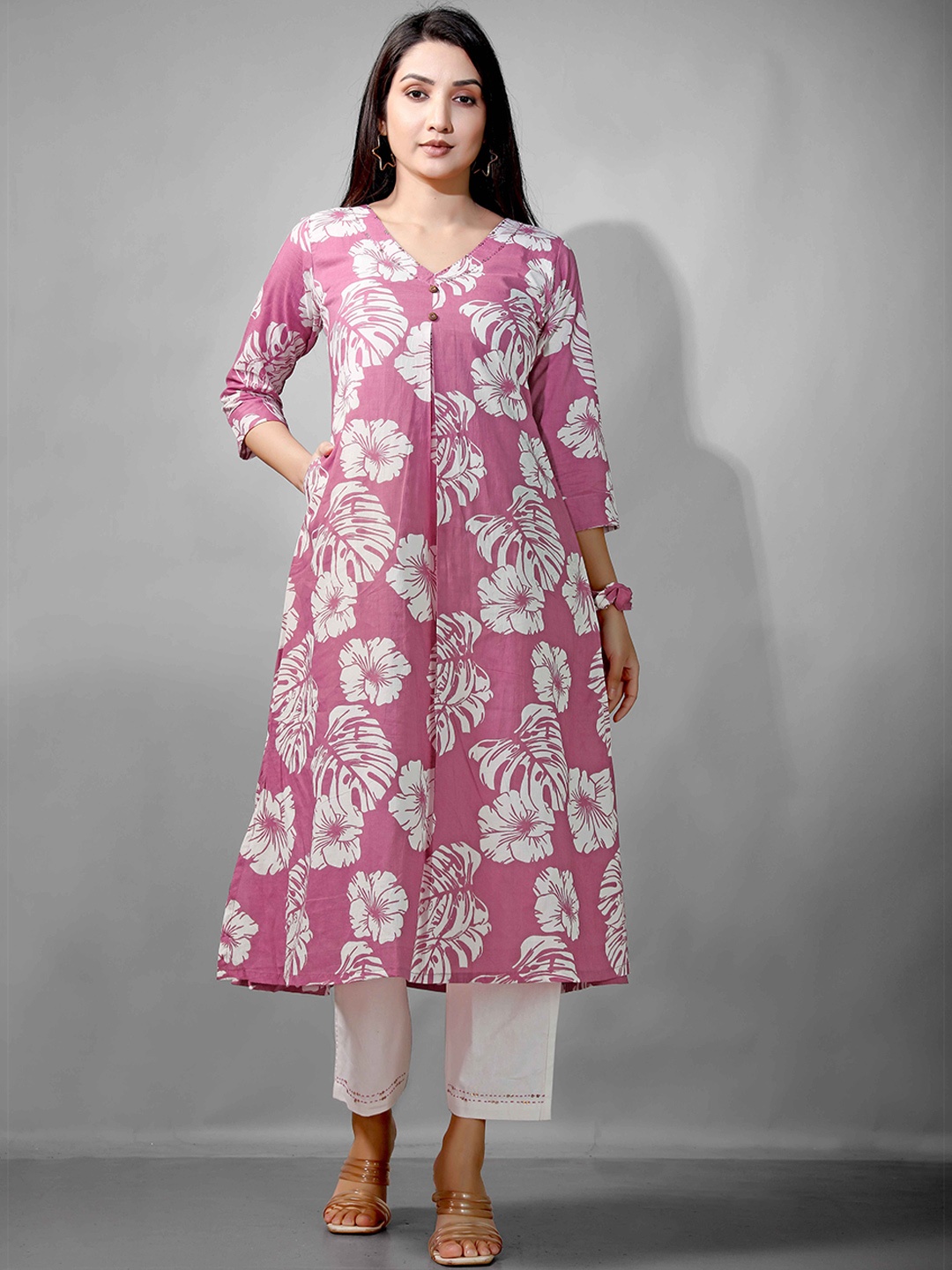 

NE STYLE Floral Printed Cotton A-Line Kurta, Pink