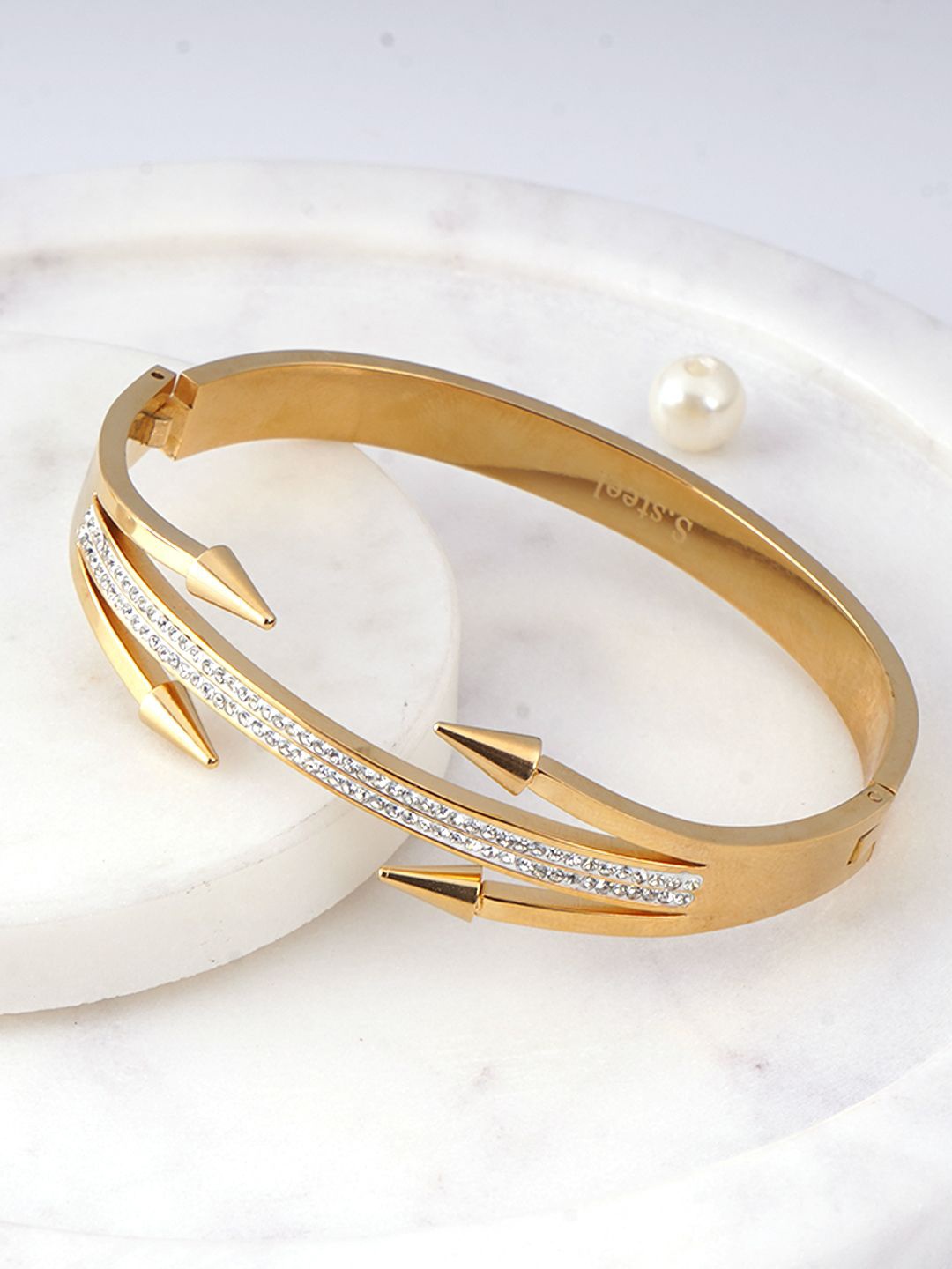 

Adwitiya Collection Stainless Steel Gold-Plated Arrow Design Bangle-Style Bracelet