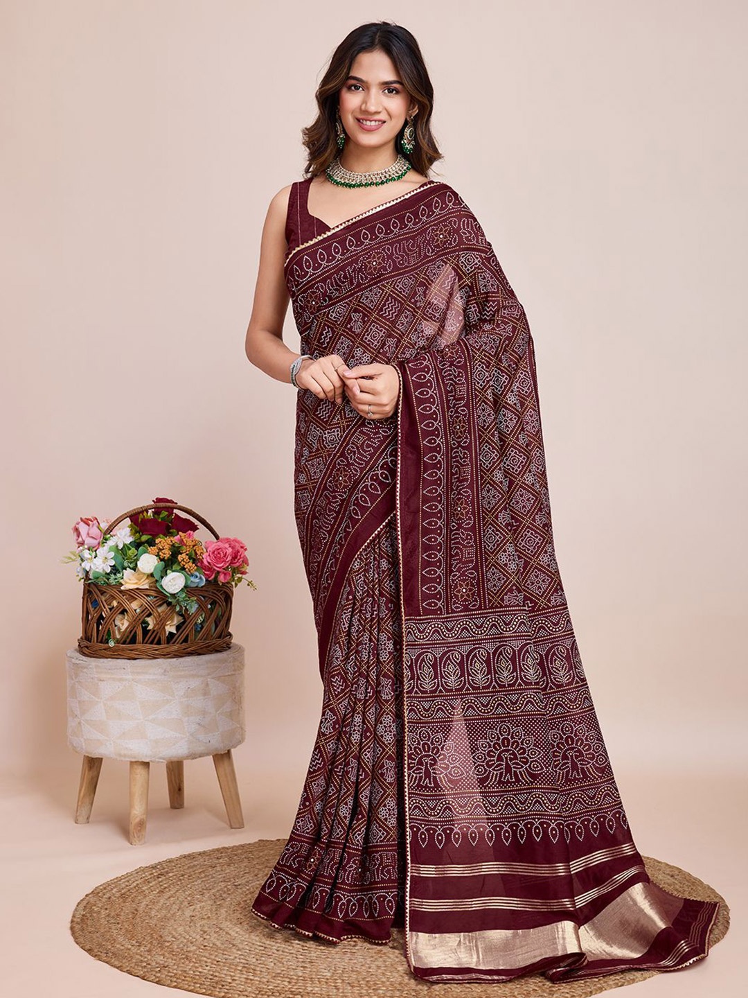 

HEER FASHION Bandhani Zari Designer Bandhani Saree, Maroon