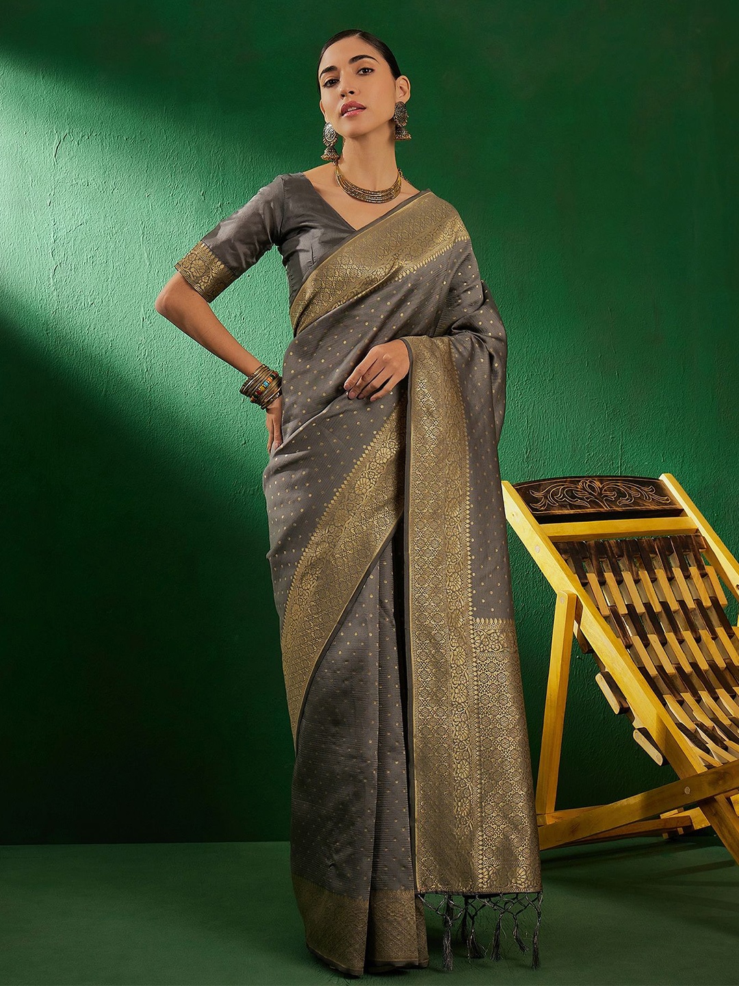 

DIVASTRI Woven Design Zari Designer Banarasi Saree, Grey