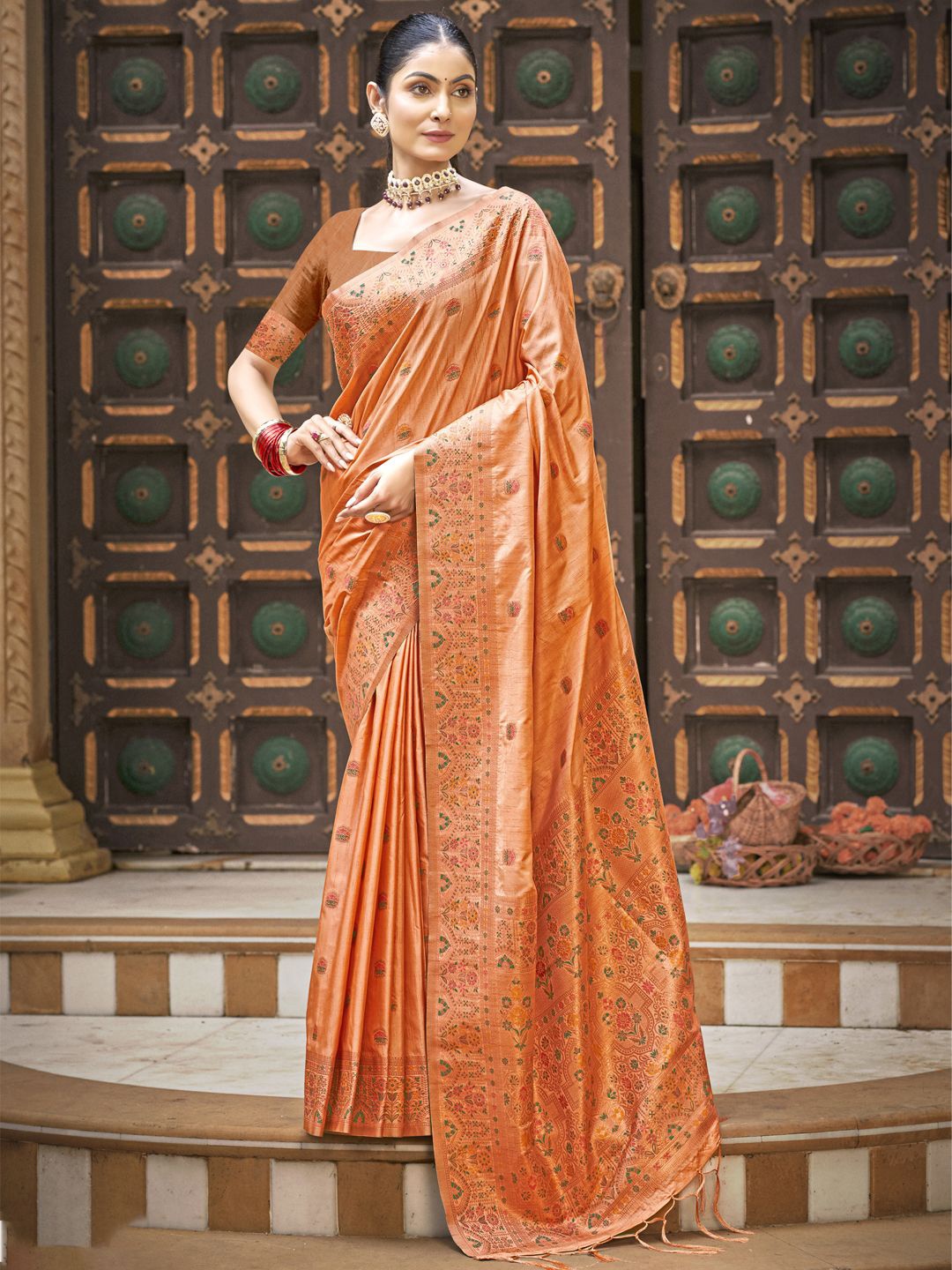 

SANGAM PRINTS Woven Design Zari Tussar Saree, Orange