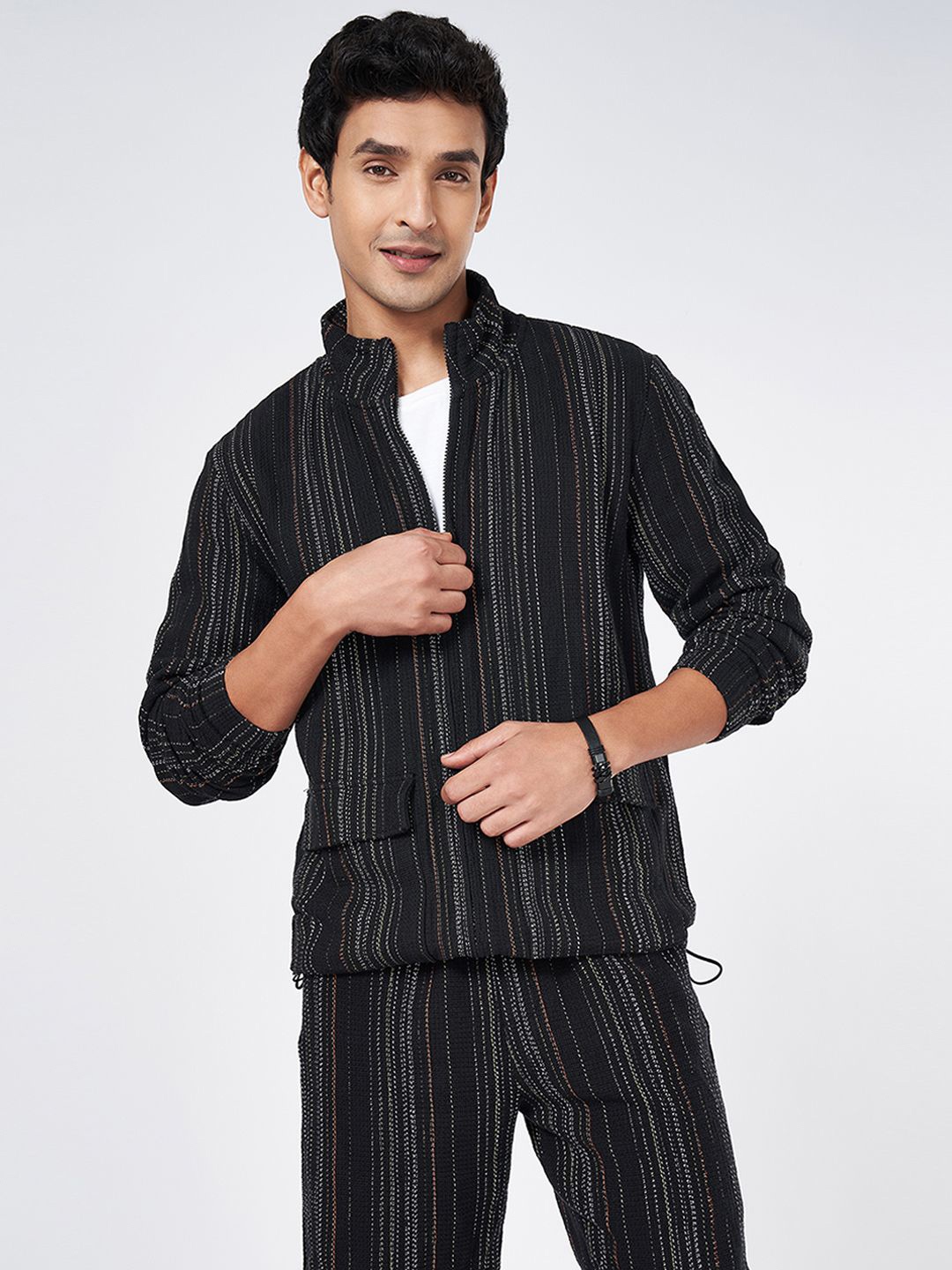 

7 Alt by Pantaloons Men Spread Collar Vertical Striped Cotton Relaxed Fit Casual Shirt, Black