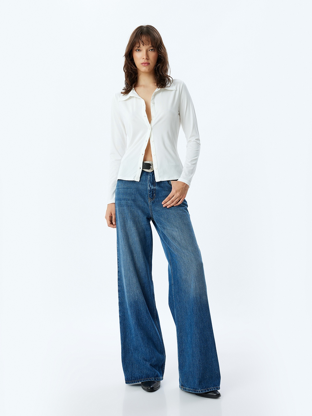 

Koton Women Spread Collar Solid Slim Fit Casual Shirt, White