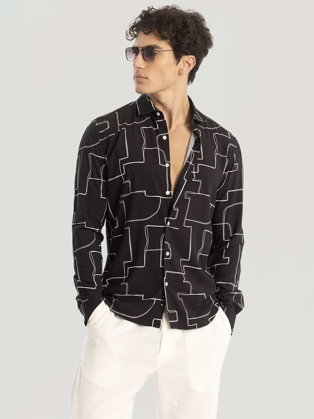 

Snitch Men Smart Slim Fit Spread Collar Abstract Printed Slim Fit Casual Shirt, Black