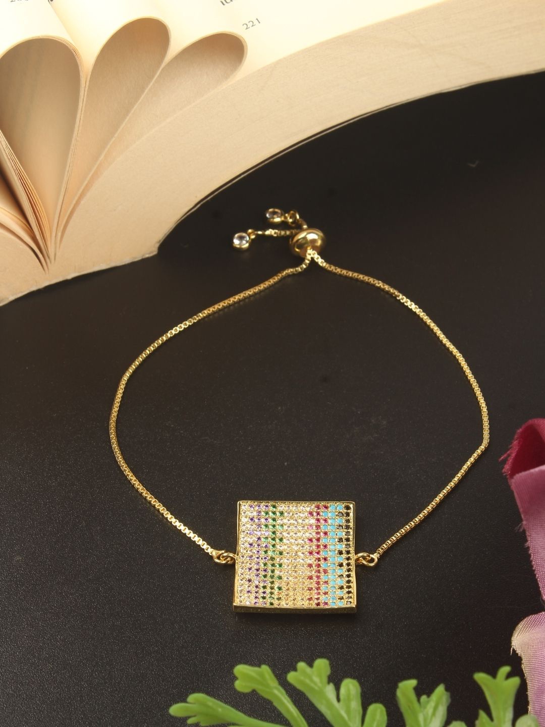 

KPOP Gold-Plated Cubic Zirconia Studded Charm Bracelet