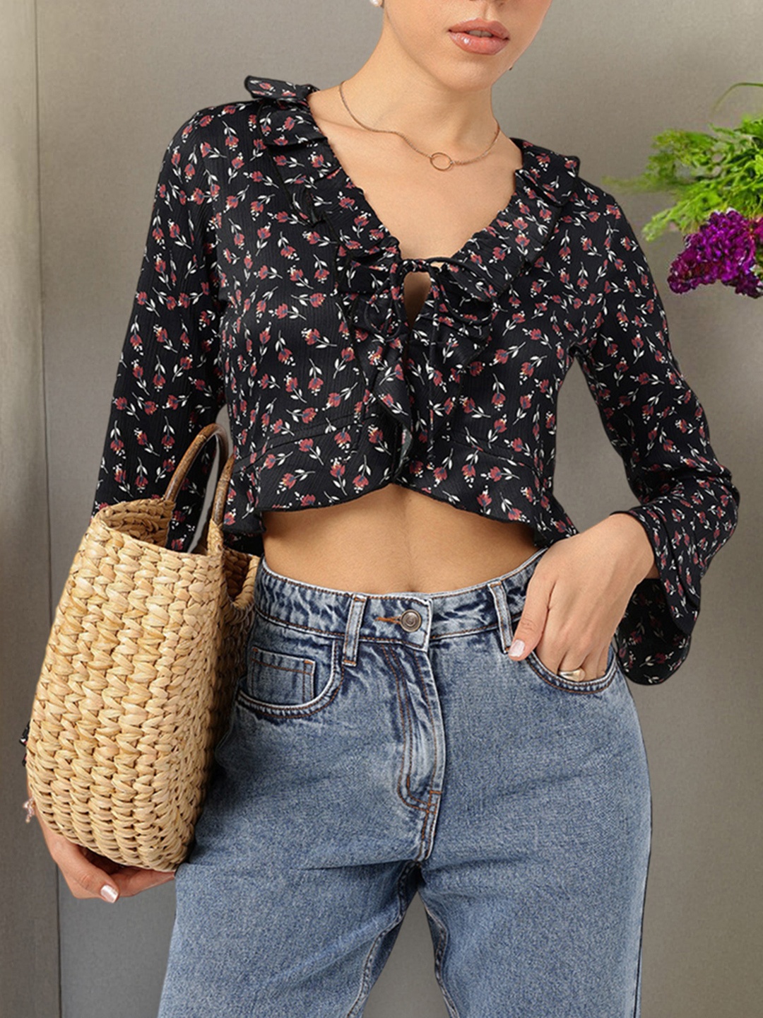 

DressBerry Floral Talks Printed Ruffled Crop Top, Black