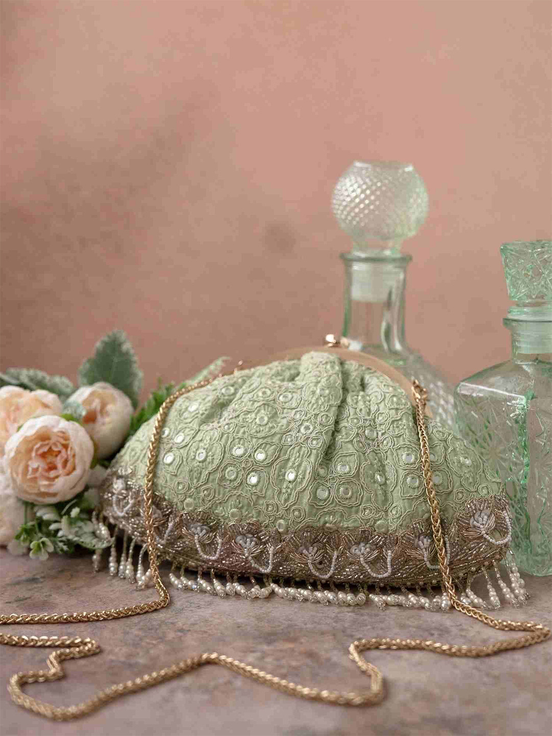 

AMYRA Women Embroidered Vintage Purse, Green