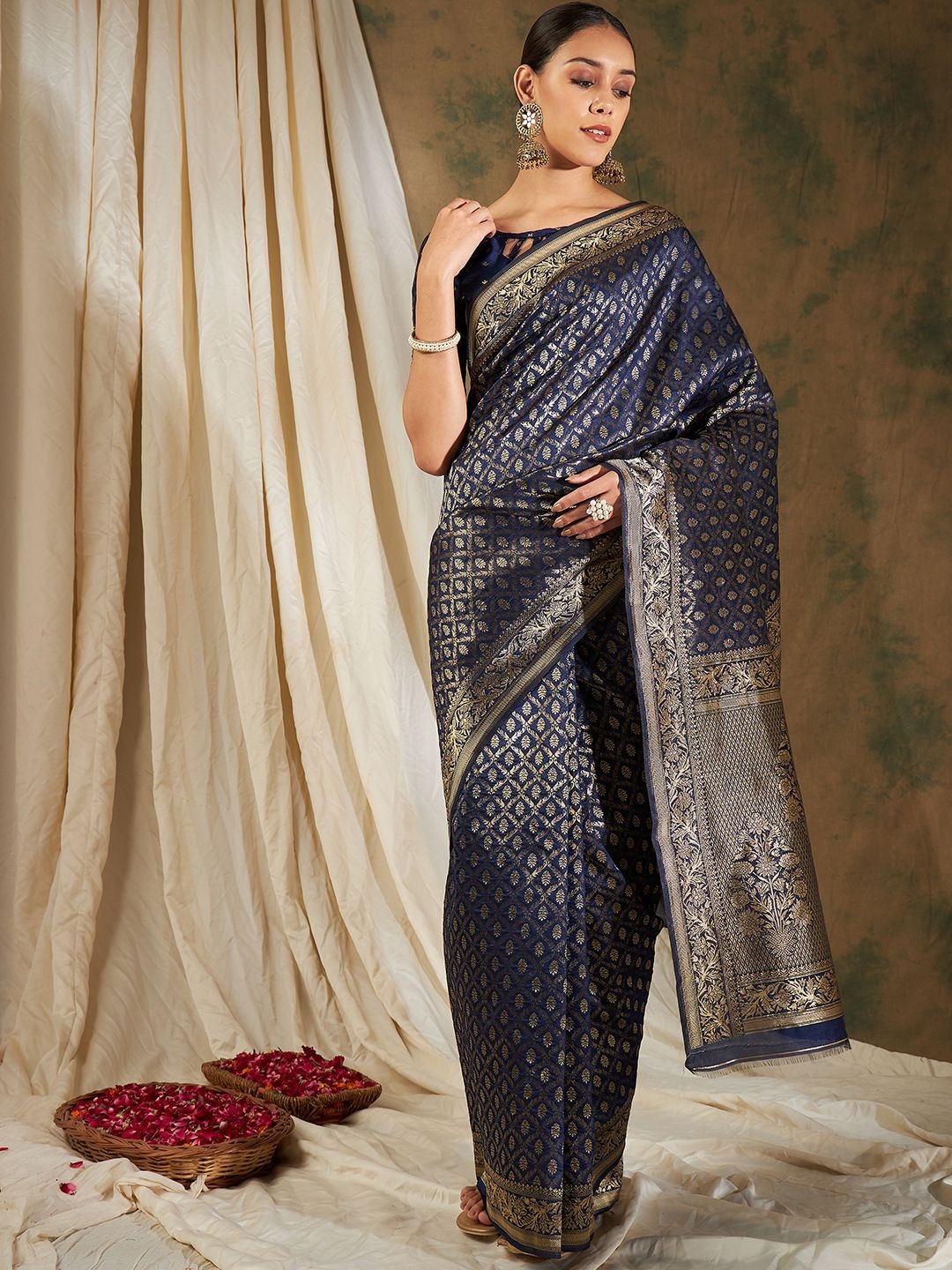 

DIVASTRI Woven Design Zari Silk Blend Designer Banarasi Saree, Navy blue
