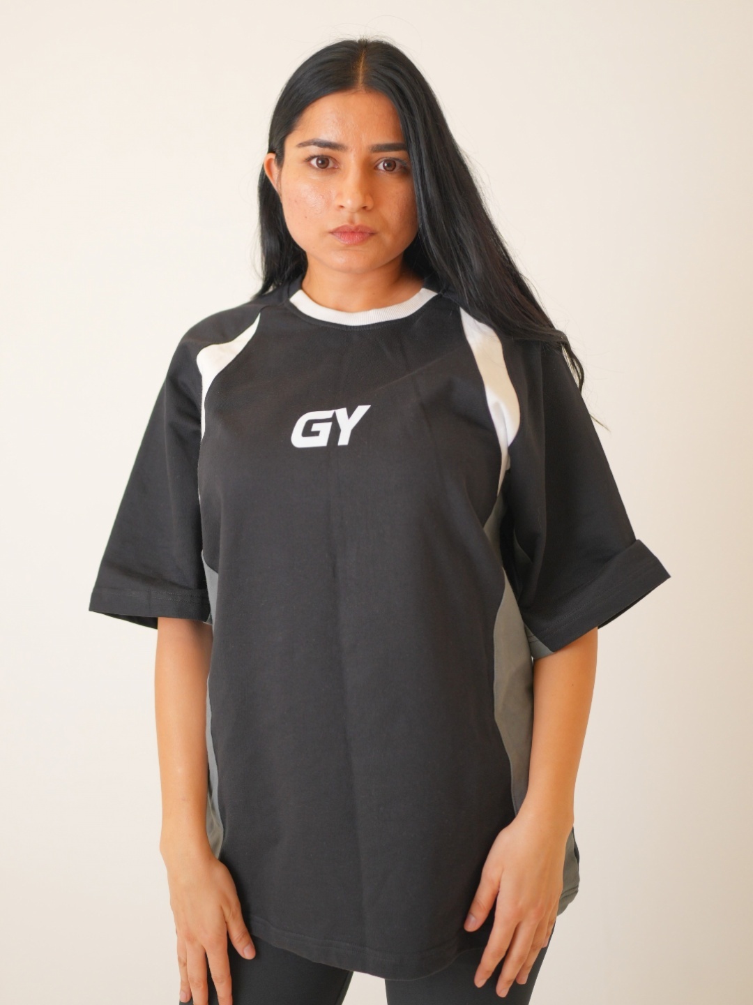 

GYMYAK Women Anti Odour Solid Round Neck Pure Cotton Oversized T-shirt, Black