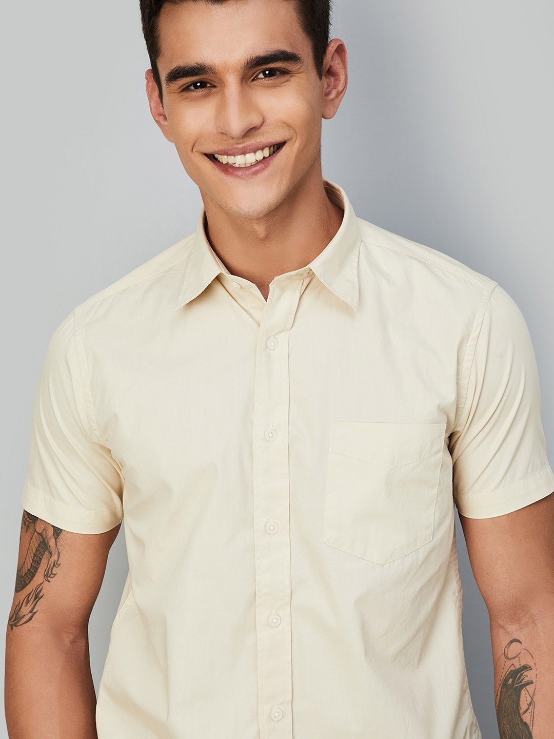 

max Men Spread Collar Solid Cotton Casual Shirt, Beige