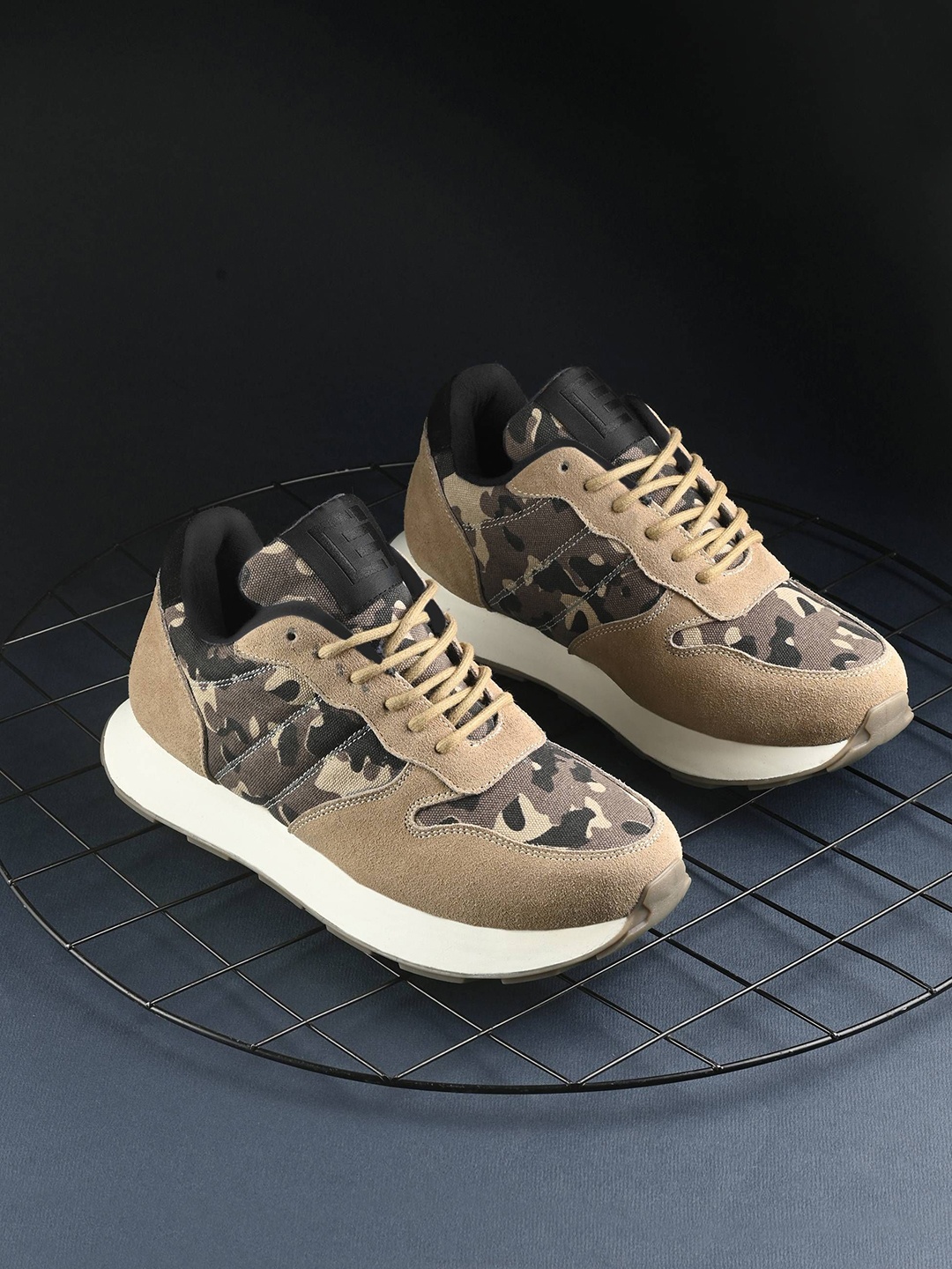 

Eego Italy Men Printed Lace-Ups Retro Chunky Sneakers, Beige