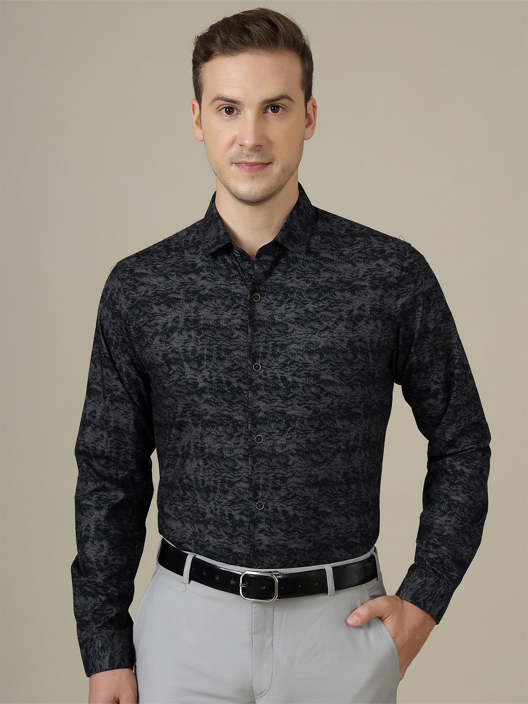 

Gavin Paris Men Relaxed Spread Collar Horizontal Striped Cotton Semiformal Shirt, Navy blue