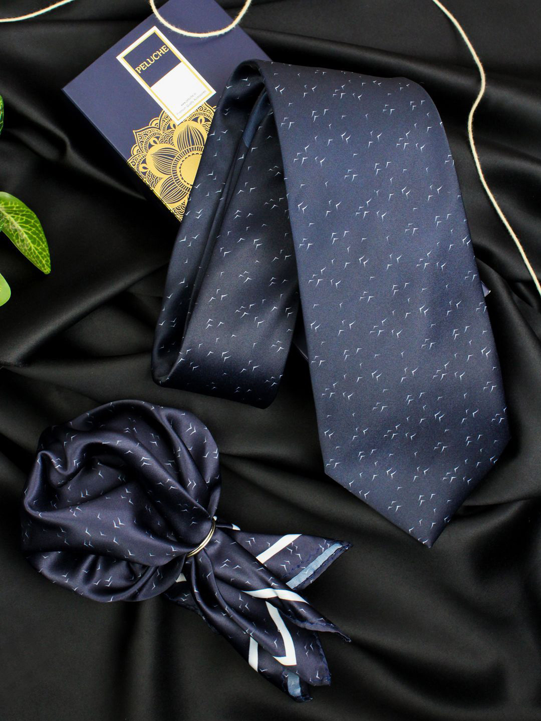 

PELUCHE Men Printed Broad Neck Tie & Pocket Square Accessory Gift Set, Navy blue