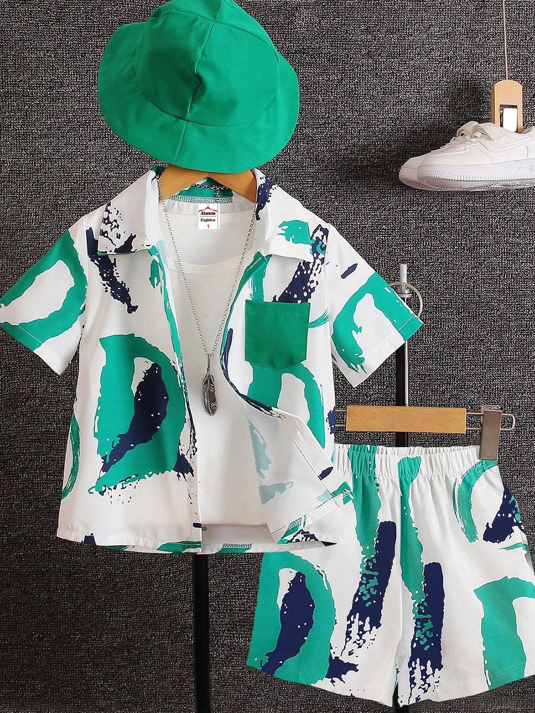 

Emblica Unisex Kids Printed Shirt with Shorts, Green
