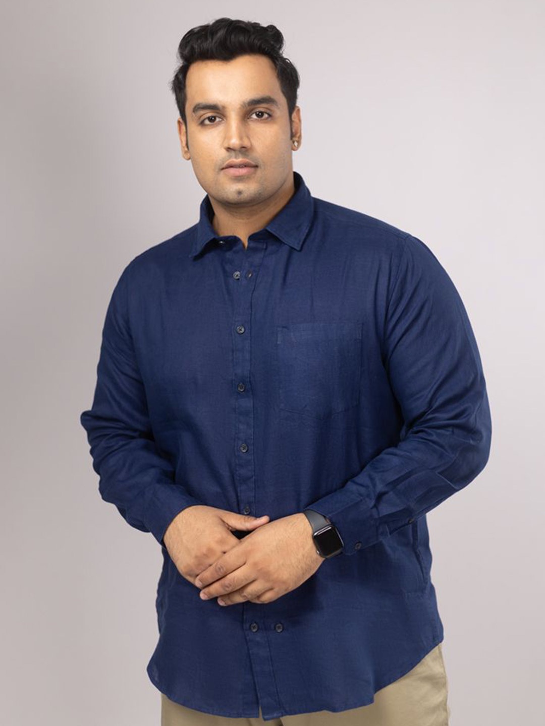 

Sizeupp Men Comfort Spread Collar Solid Cotton Casual Shirt, Navy blue