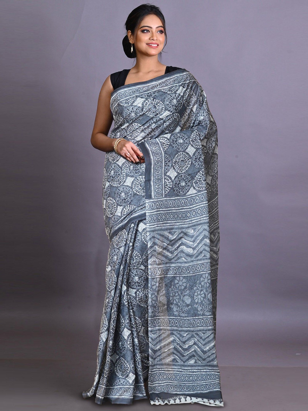 

Unnati Silks Pure Cotton Handloom Block Print Saree, Grey
