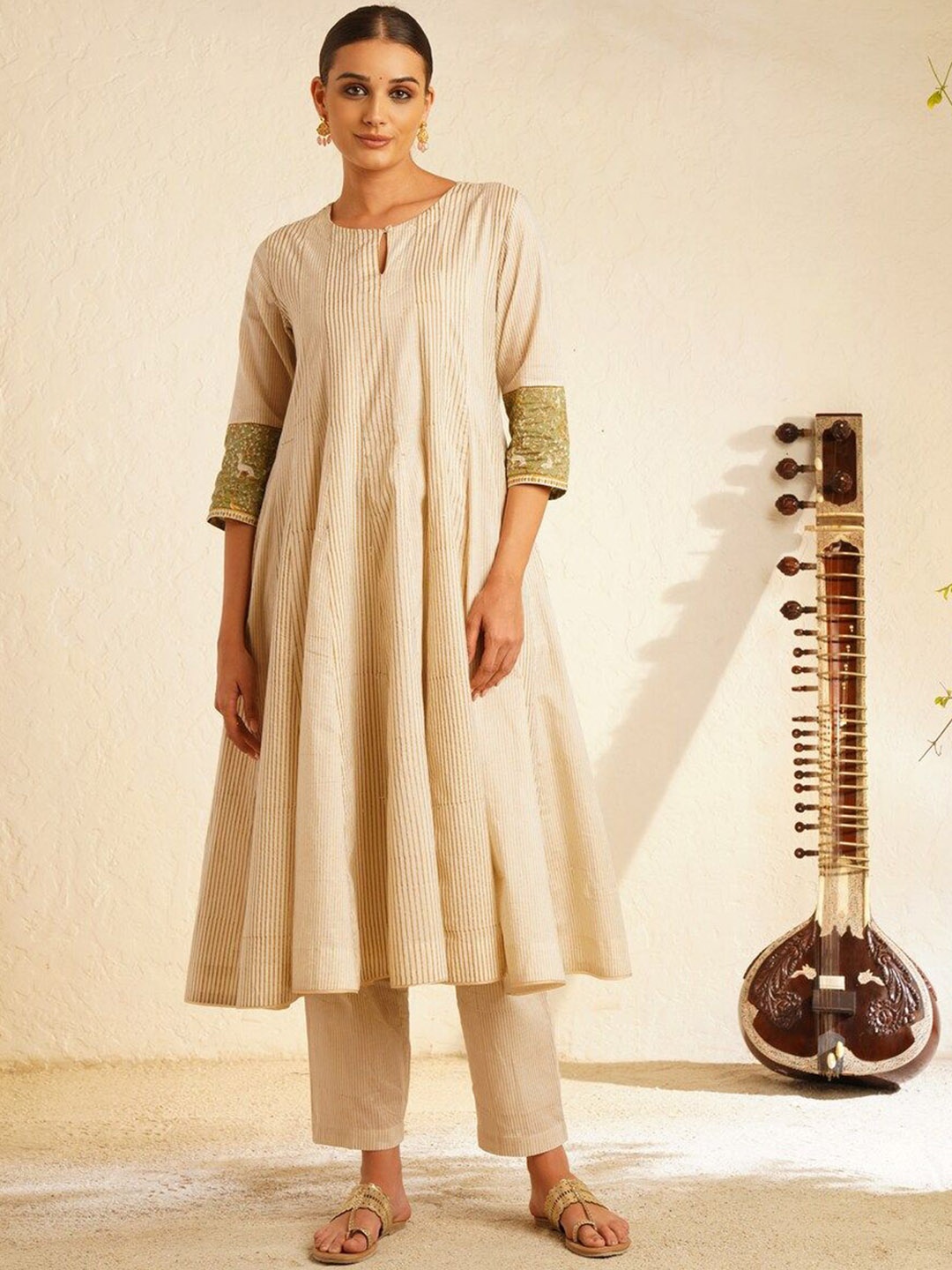 

JAYPORE Ethnic Motifs Printed Pure Cotton A-Line Kurta With Trouser, White