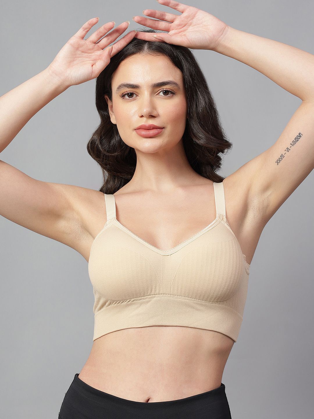 

Velvi FIGURE Bra Medium Coverage Lightly Padded, Beige