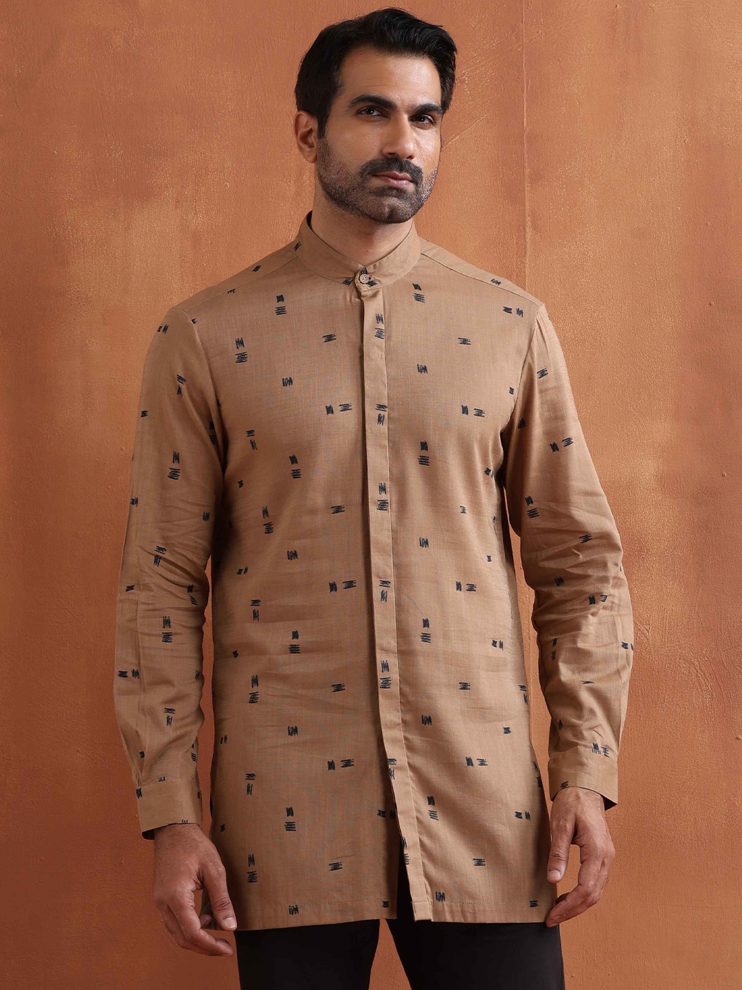 

trueBrowns Quirky Printed Cotton Straight Kurta, Brown