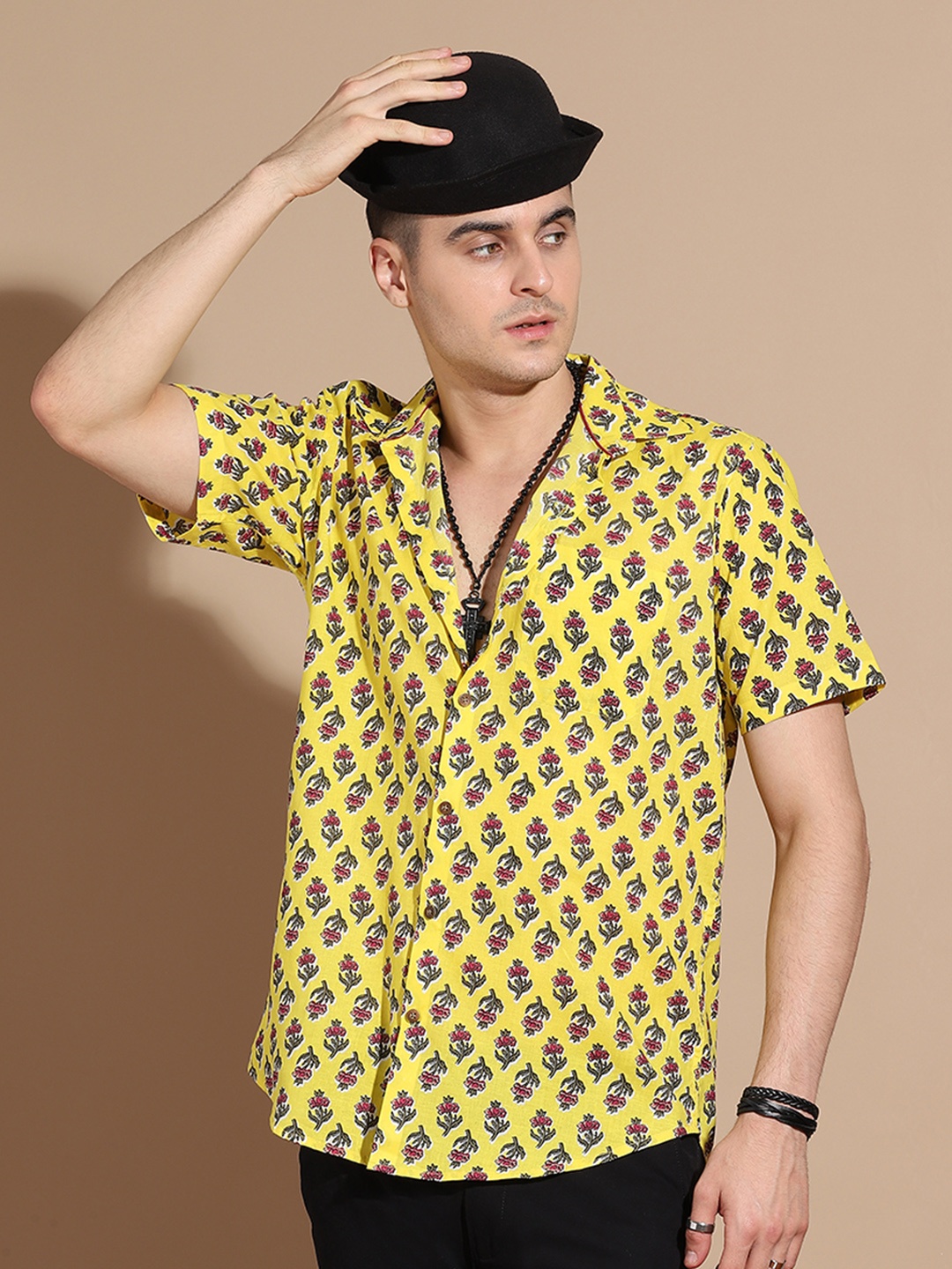 

Anouk Men Smart Spread Fit Collar Floral Printed Cotton Casual Shirt, Yellow