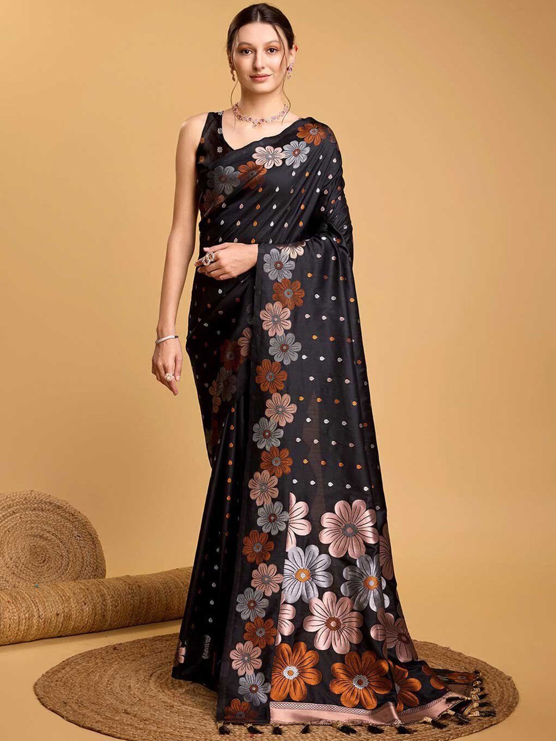 

MORLY Woven Design Zari Traditional Kanjeevaram Saree, Black