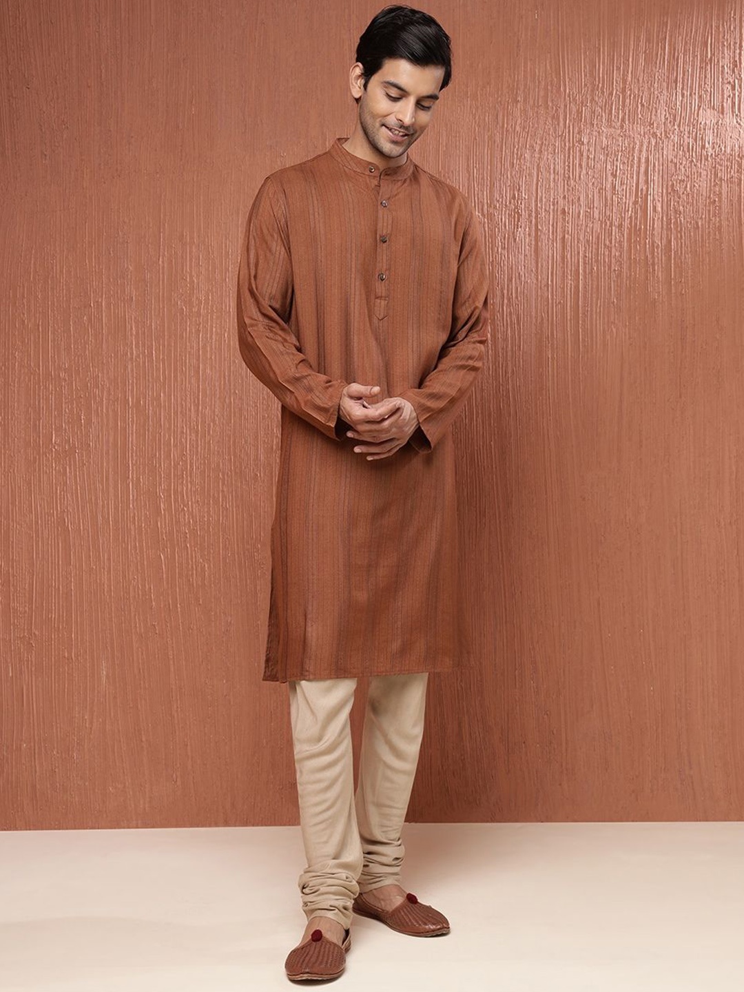 

Fabindia Men Kurta, Brown