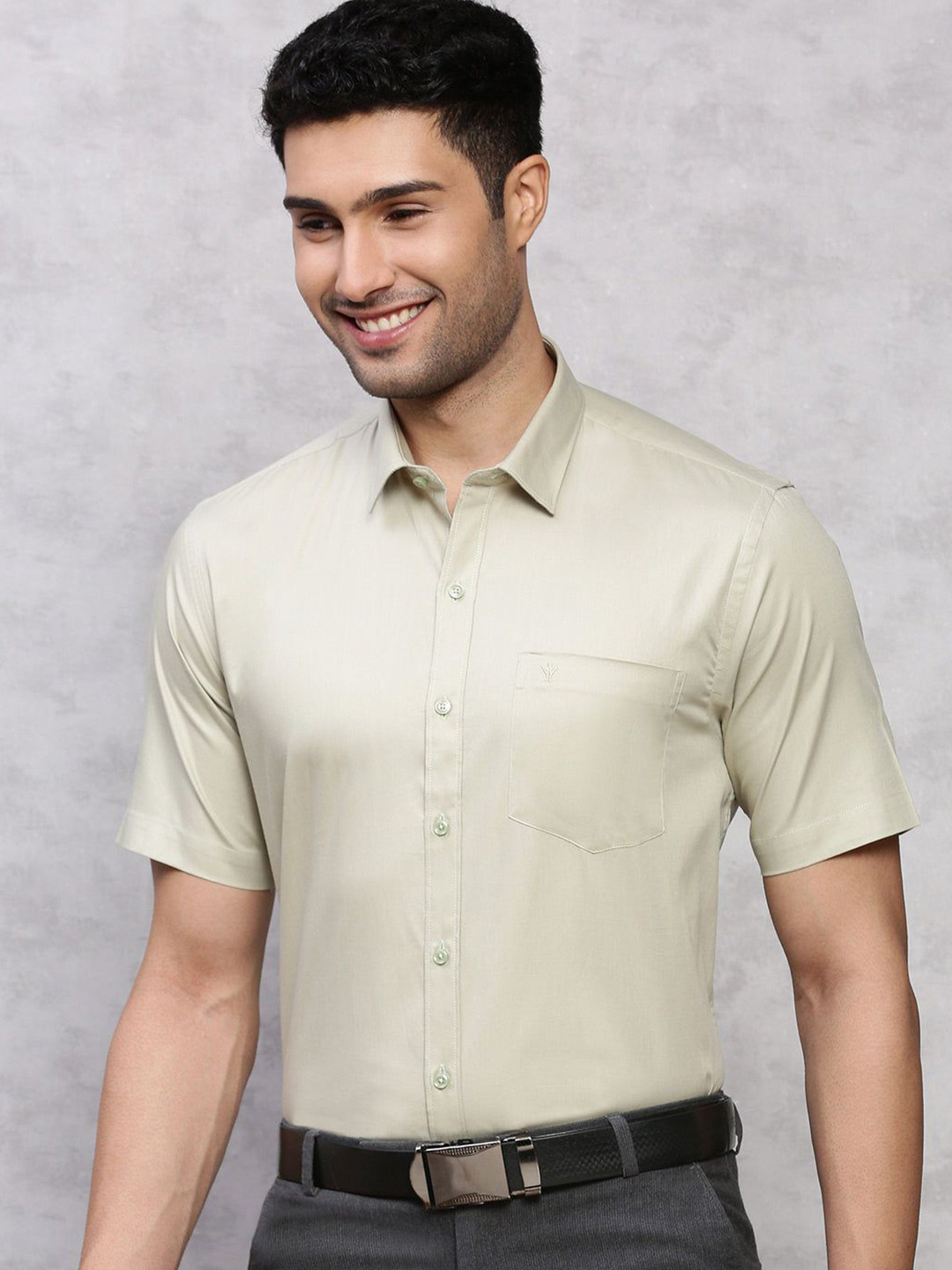 

Ramraj Solid Half Sleeve Shirt, Beige
