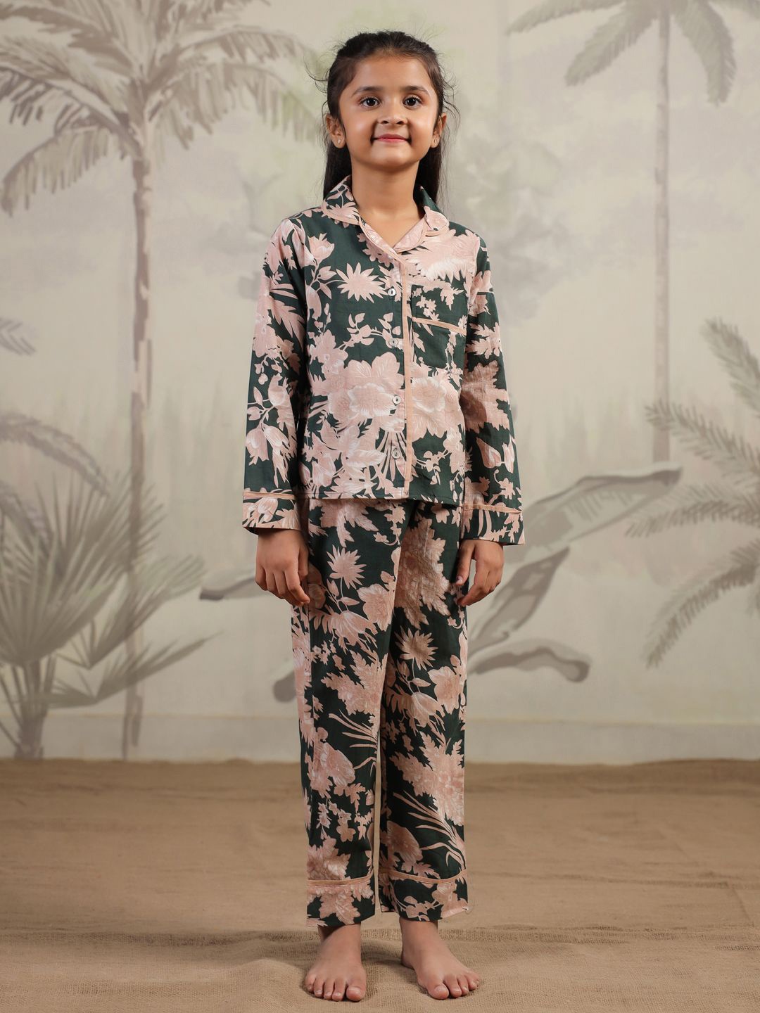 

SANSKRUTIHOMES Girls Printed Pure Cotton Night suit, Olive