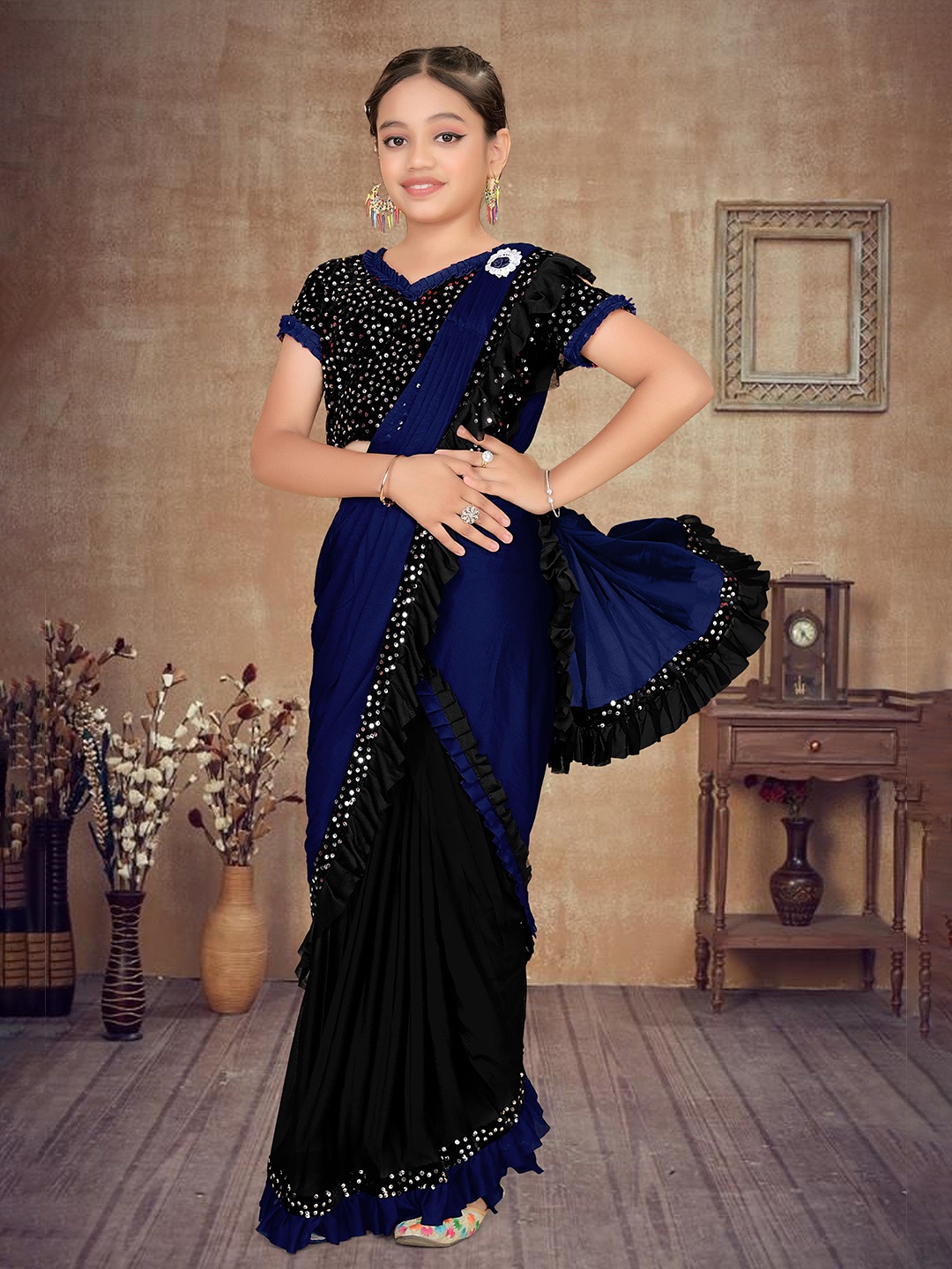 

HARPITA Girls Sequinned Embellished Ready to Wear Saree, Navy blue