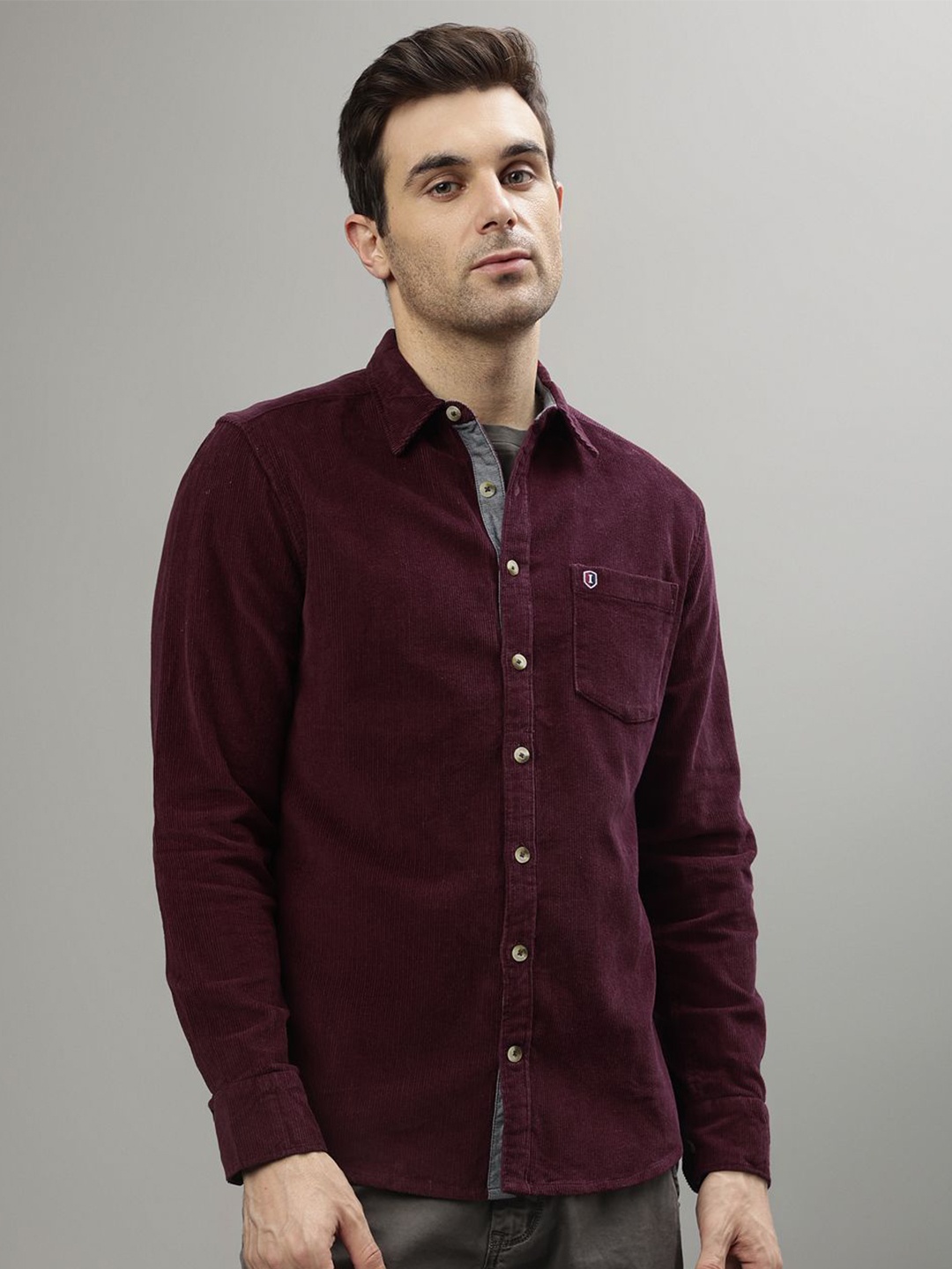 

Iconic Men Spread Collar Solid Cotton Casual Shirt, Burgundy