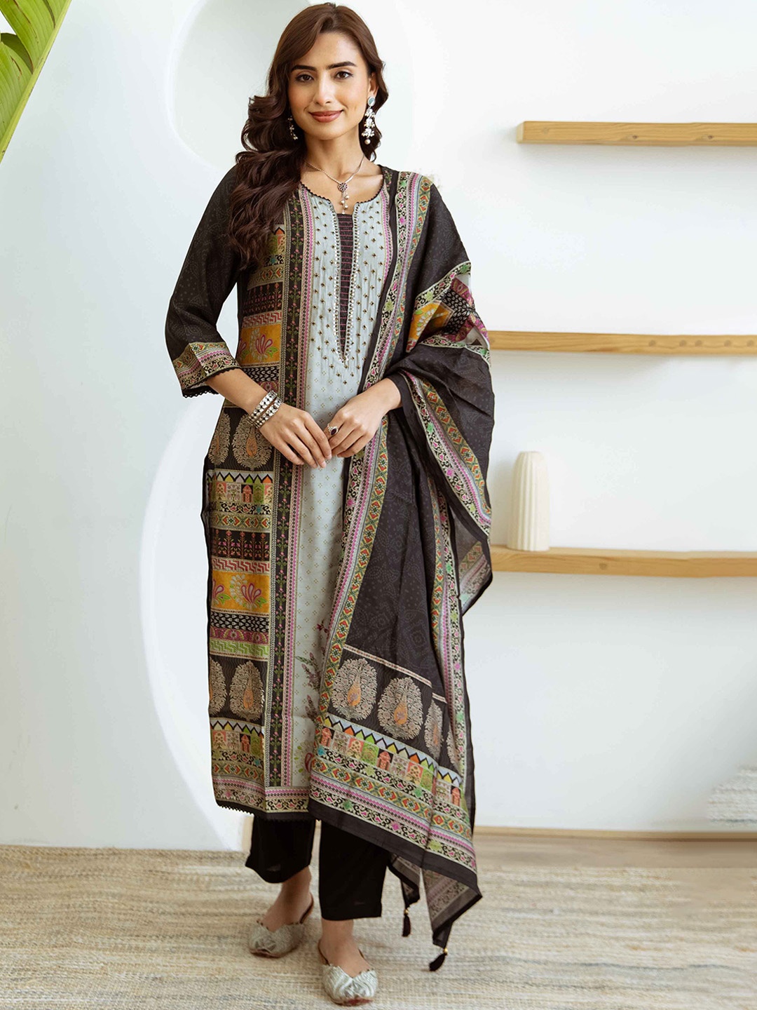 

KALINI Women Bandhani Printed Regular Beads and Stones Kurta with Trousers & Dupatta, Black