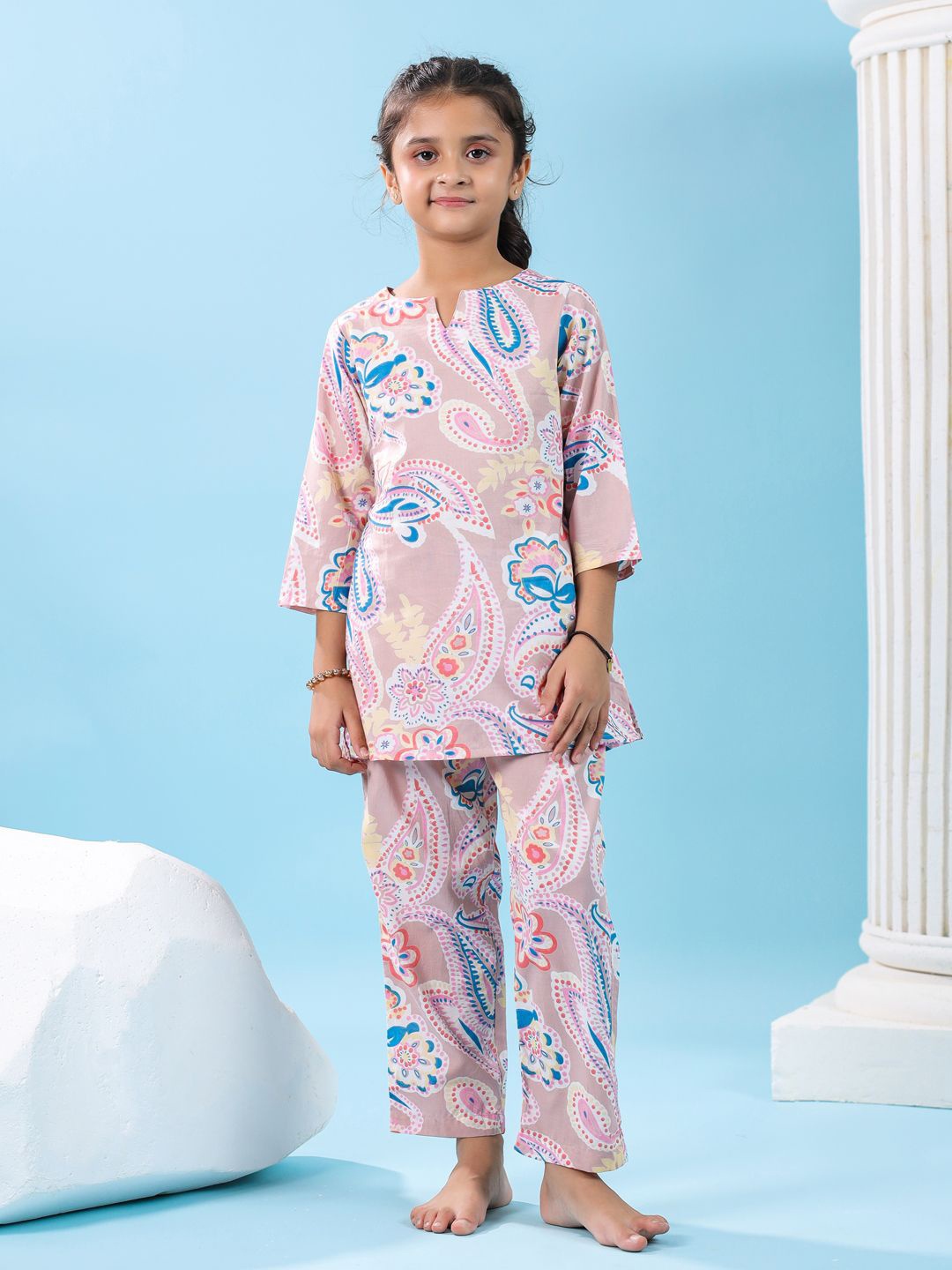 

SANSKRUTIHOMES Kids Girls Printed Night suit, Beige