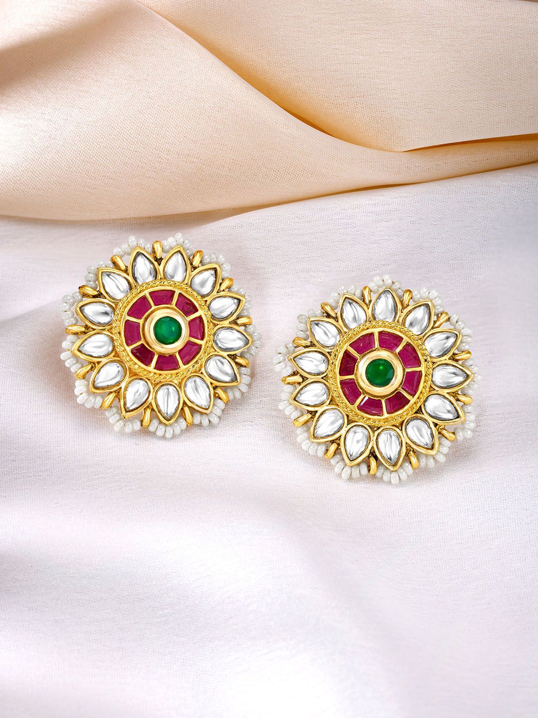 

Peora Gold-Plated Kundan Studded & Beaded Studs