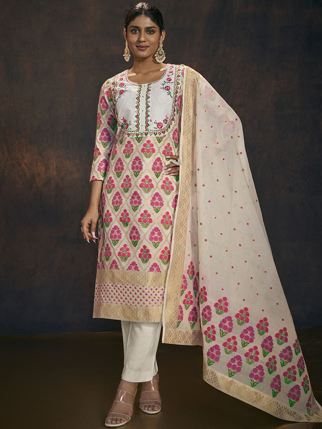 

SALWAR STUDIO Women Floral Printed Regular Kurta with Trousers Dupatta, Cream