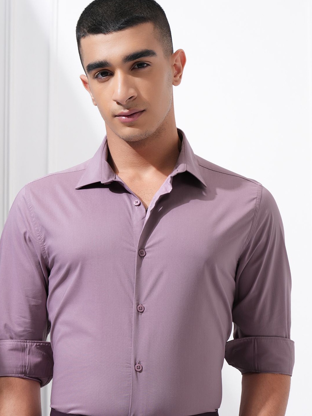 

Highlander Men Dusty Soft Stretch Solid Mui Occation Shirt, Mauve