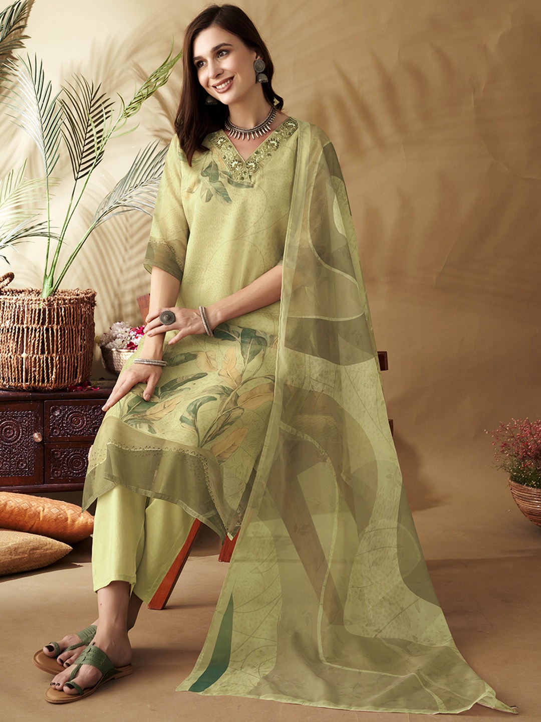 

Anouk Women Floral Printed Regular Beads and Stones Organza Kurta With Trousers & Dupatta, Green