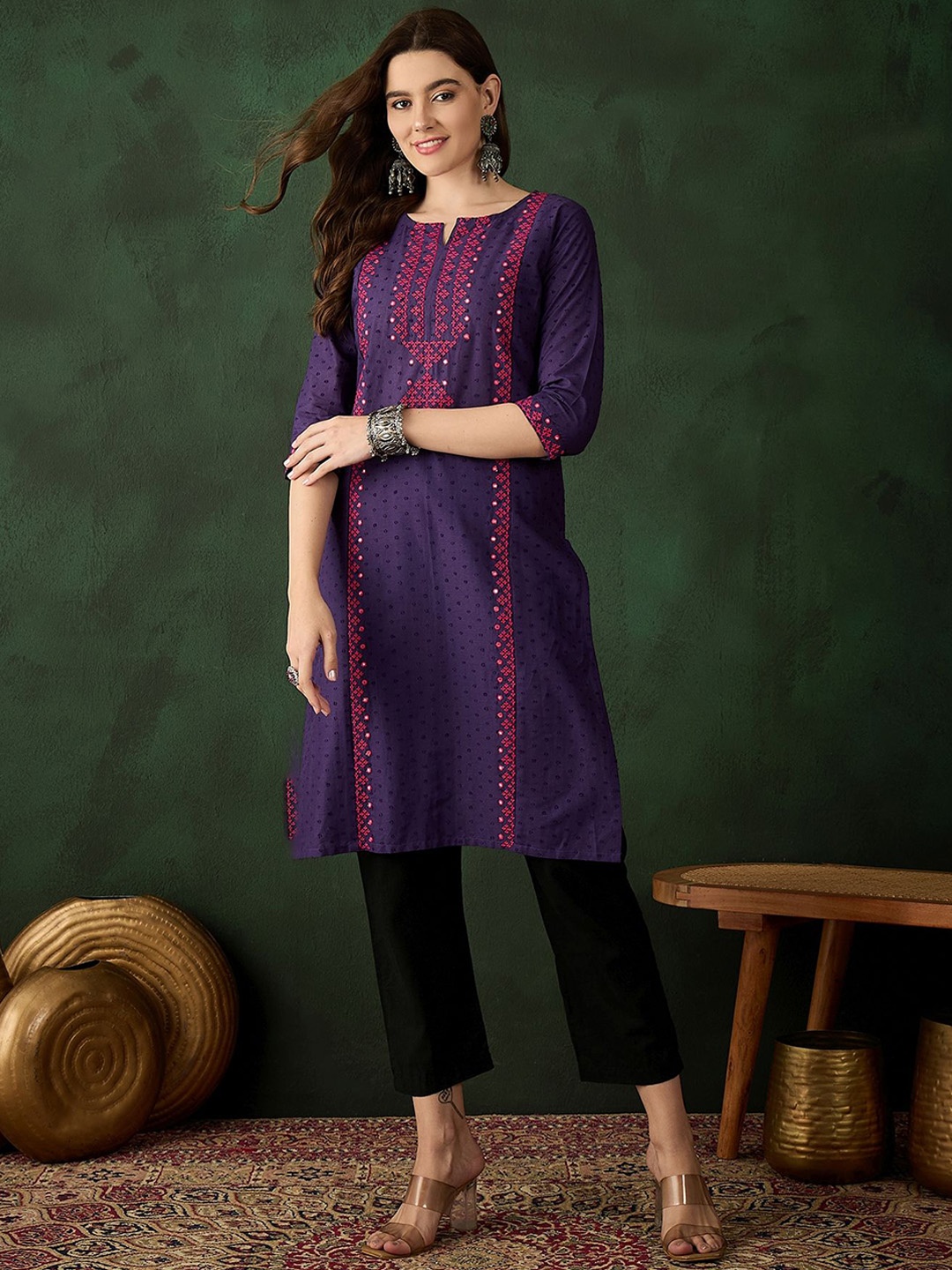 

Sangria Embroidered Pure Cotton Kurta, Purple