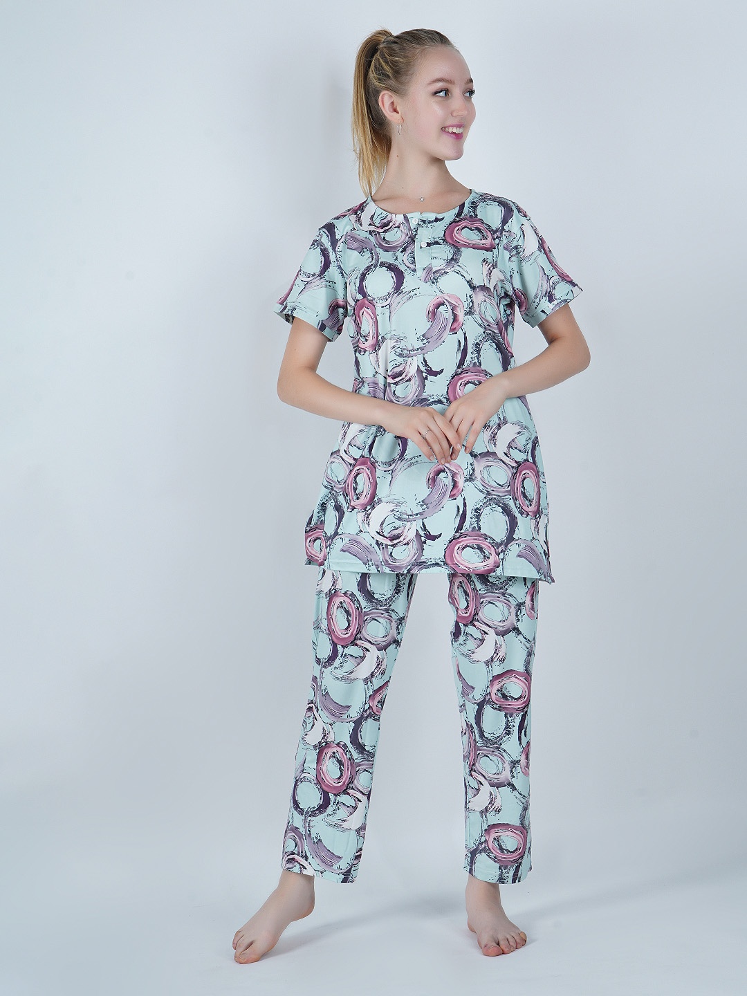 

SHYAM SONS FLAIR Women Graphic Printed Night suit, Green