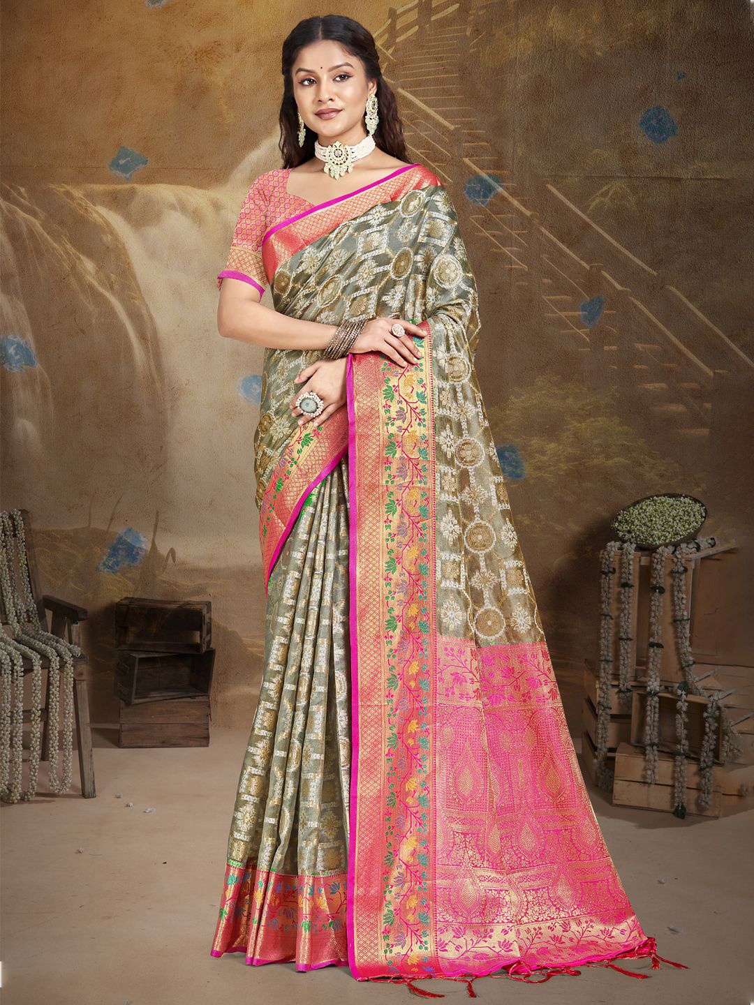 

SANGAM PRINTS Woven Design Zari Tussar Saree, Grey