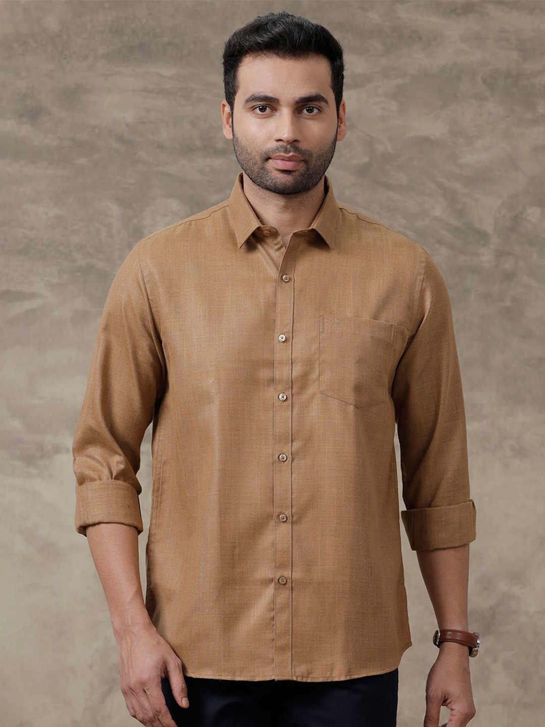

Ramraj Men Spread Collar Solid Casual Shirt, Brown